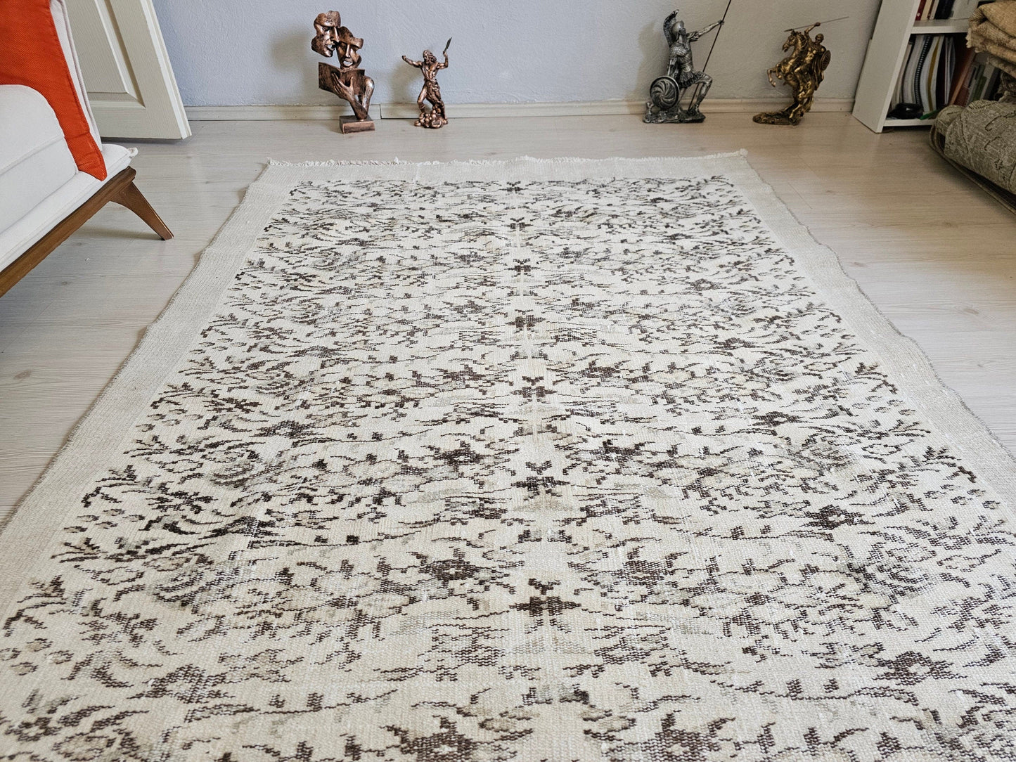 5x8 Vintage Neutral Handmade Turkish Rug //4.80x8.10 feet