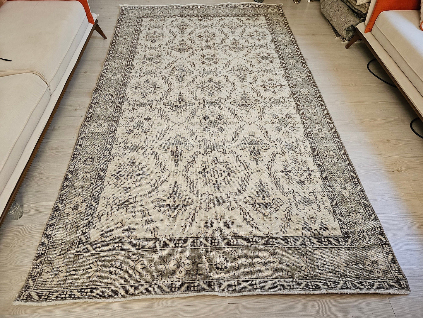 6x9 Neutral Vintage Turkish Oushak Area Rug, Hand Knotted Floral Design Wool Rug //5.45x9.40 feet