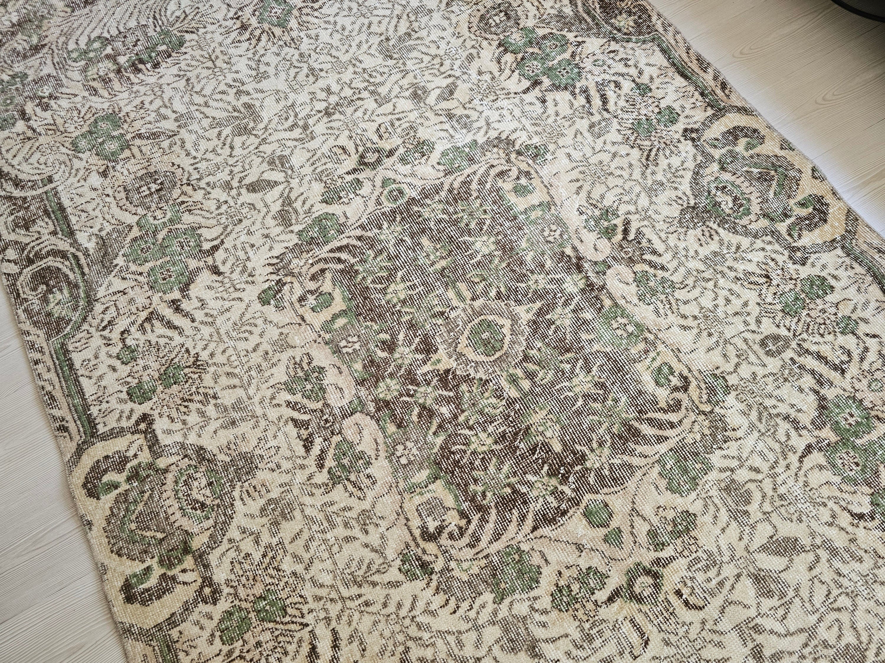 5x10 Hand Knotted Vintage Turkish Isparta Rug //5.20x9.70 feet