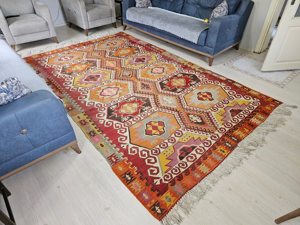 Vintage Turkish Kilim Rug: 6.55x10.35 ft, Hand-Woven Wool Oushak Carpet