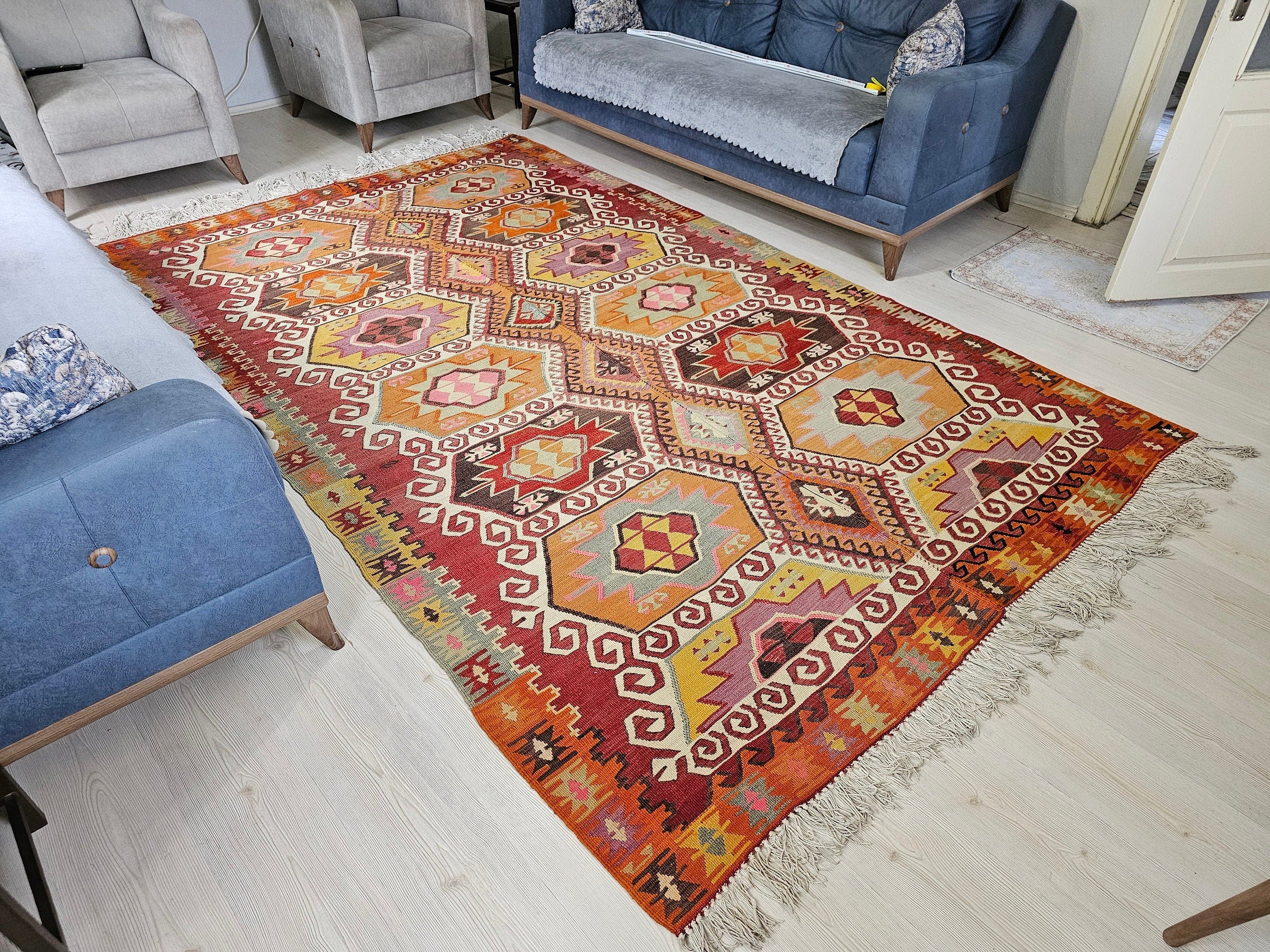 Vintage Turkish Kilim Rug: 6.55x10.35 ft, Hand-Woven Wool Oushak Carpet