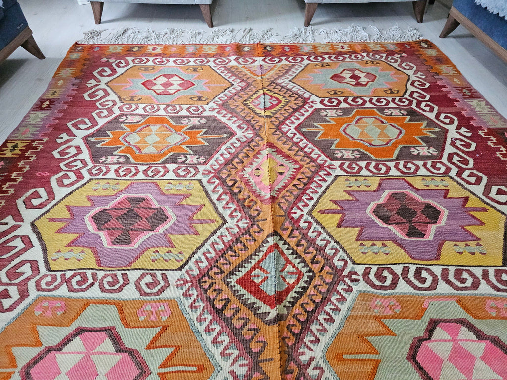 Vintage Turkish Kilim Rug: 6.55x10.35 ft, Hand-Woven Wool Oushak Carpet