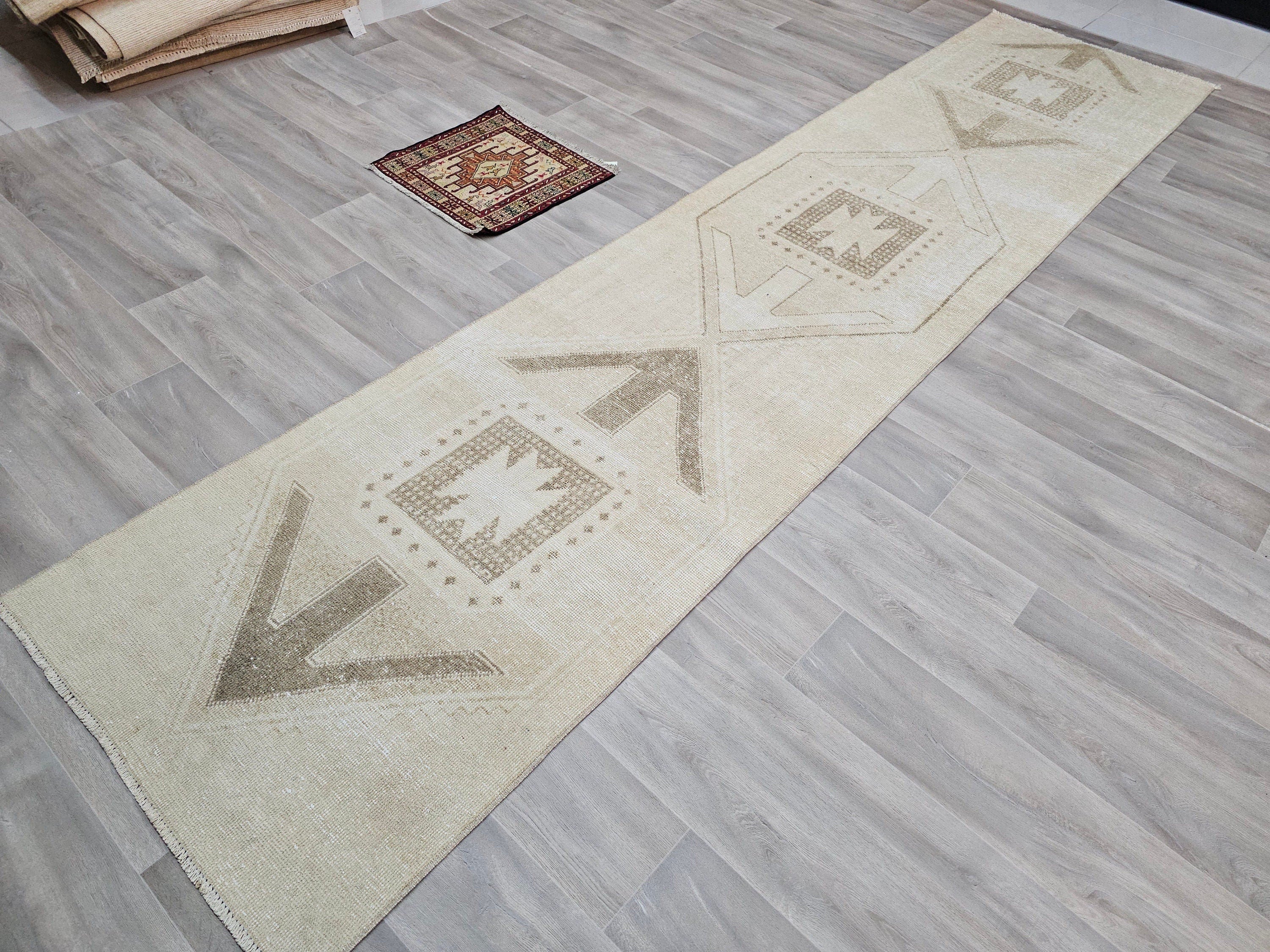 Geometric Handwoven Runner Rug - 2.95x12.86 ft (90x392 cm) Neutral Wool Oushak Carpet