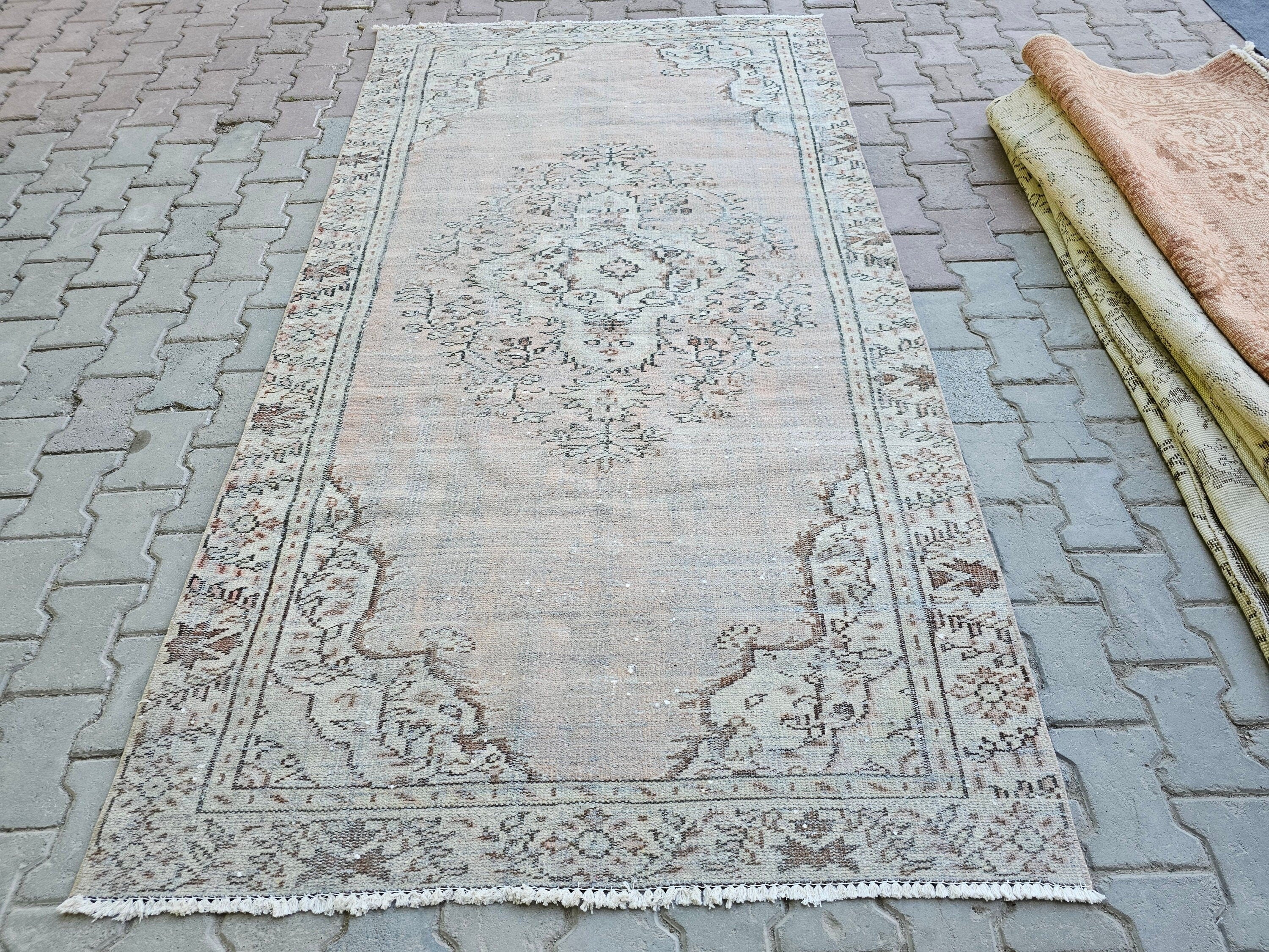 Vintage Oushak Wool Rug: 4.5x8 ft, Oriental Bedroom Rug