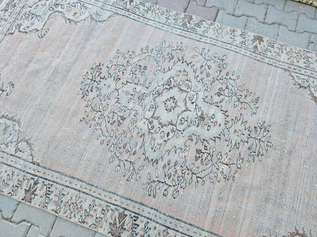 Vintage Oushak Wool Rug: 4.5x8 ft, Oriental Bedroom Rug