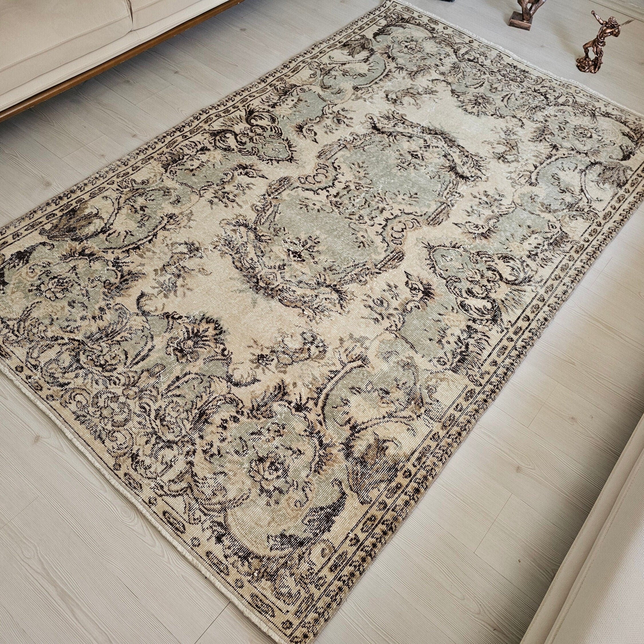 Handmade Wool Turkish Oushak Rug: 5x8 Vintage Bohemian Carpet