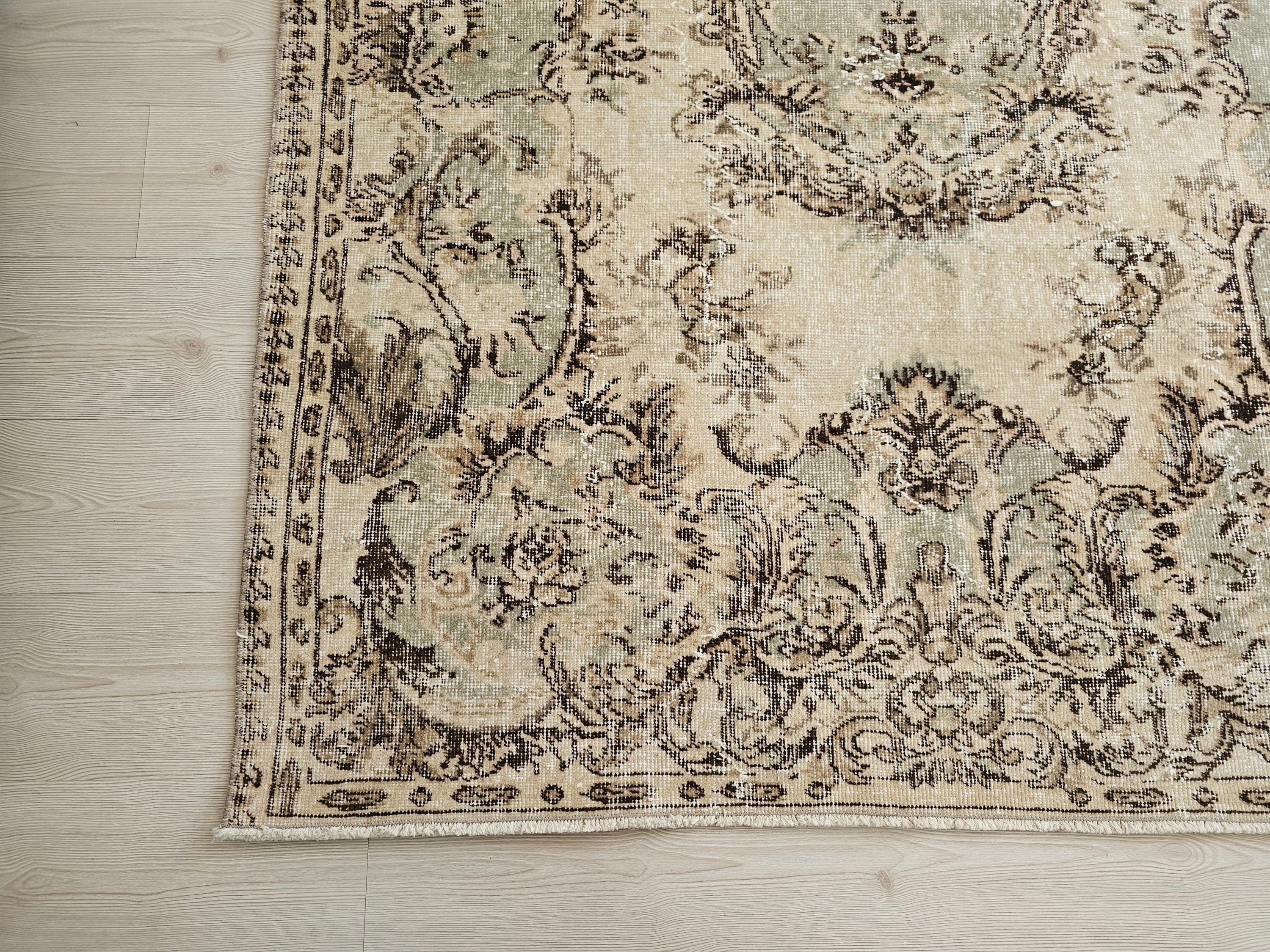 Handmade Wool Turkish Oushak Rug: 5x8 Vintage Bohemian Carpet