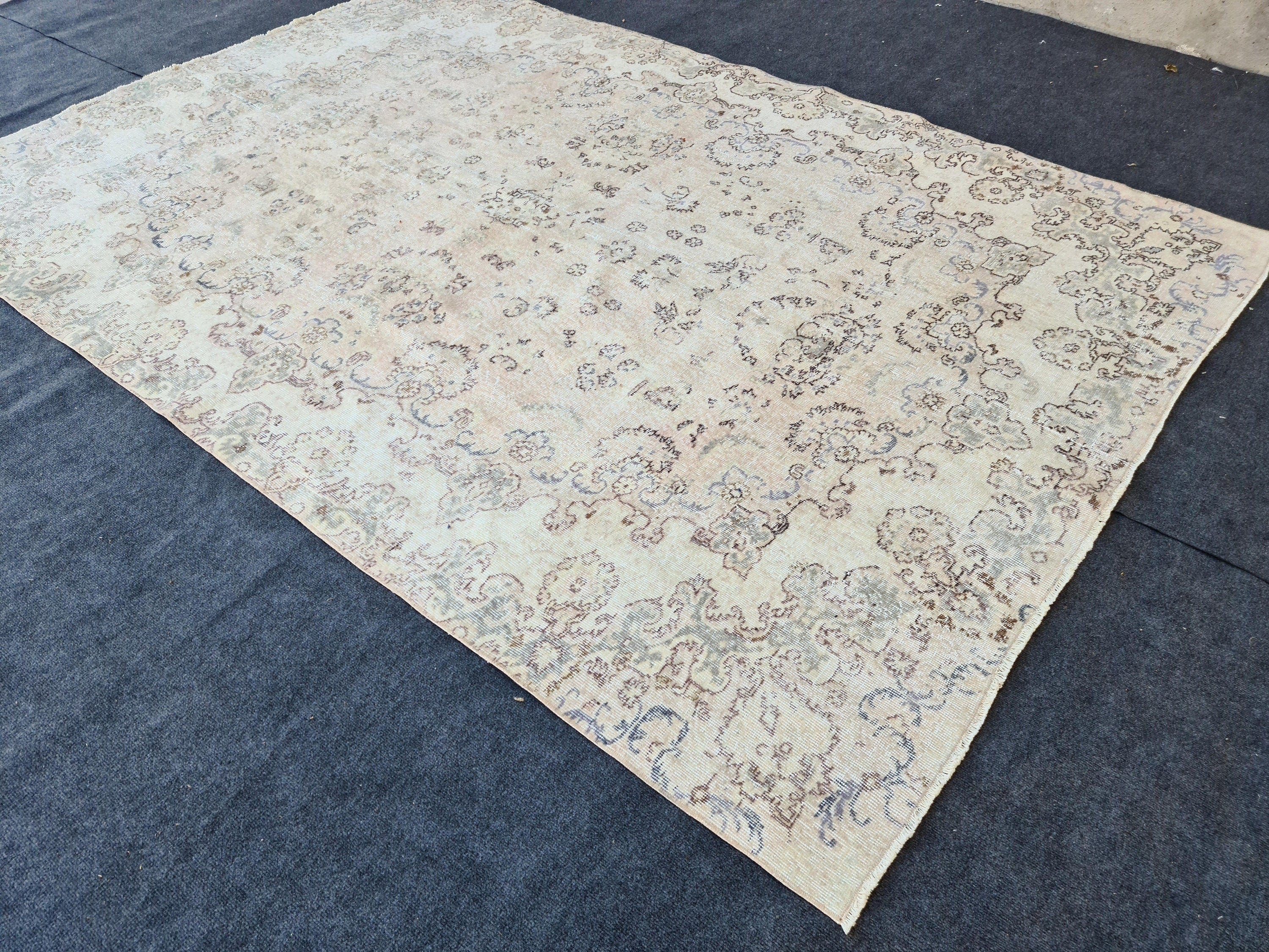 7x10 Hand-Knotted Turkish Rug: Vintage Wool Oushak Style