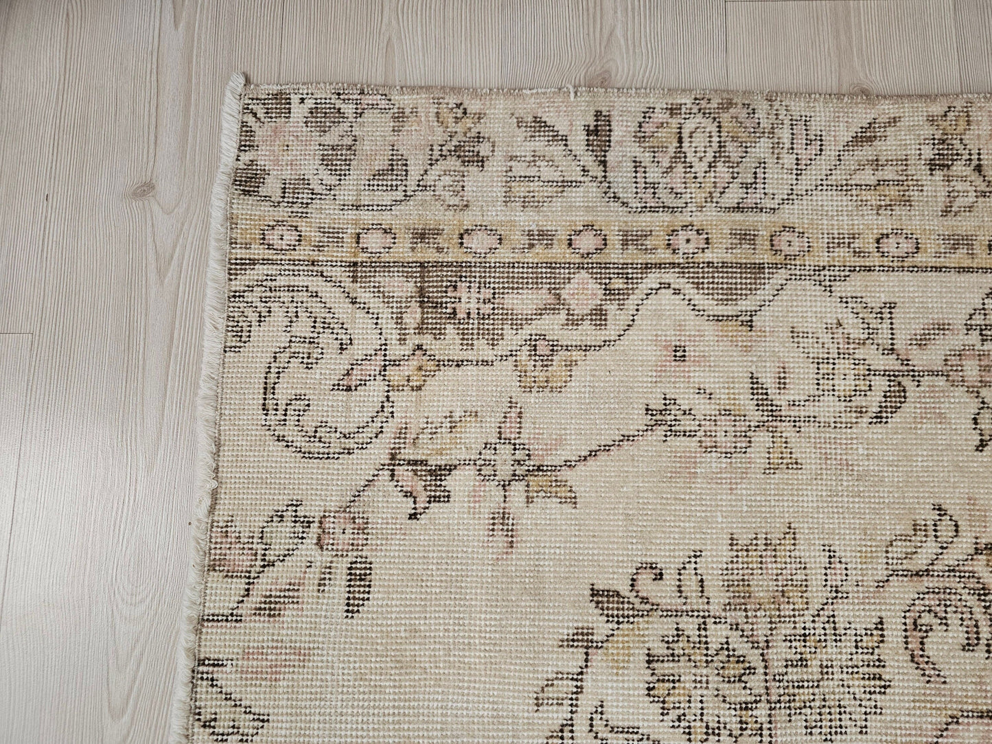 5.50x7.30 feet Neutral Vintage Turkish Rug