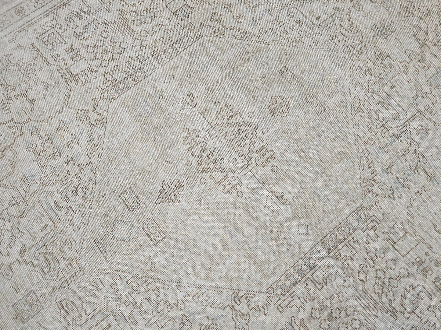 9x12 Vintage Turkish Heriz Rug: Hand-Knotted Wool Carpet