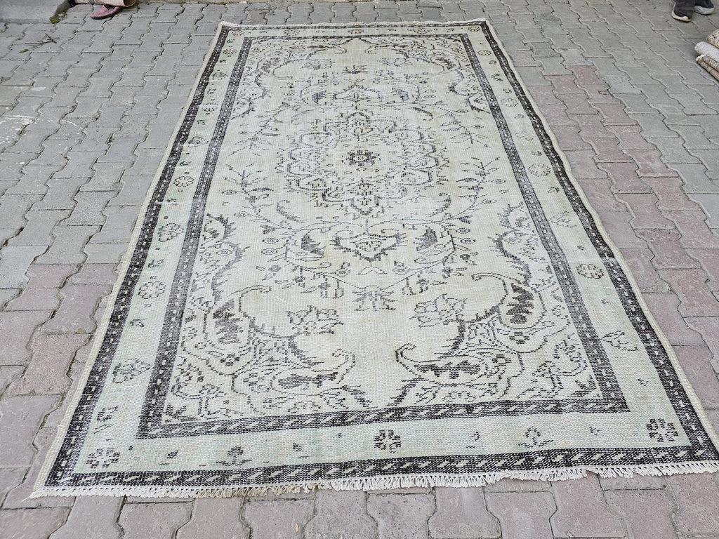 6x9 Neutral Oushak Rug: Vintage Turkish Wool Area Rug
