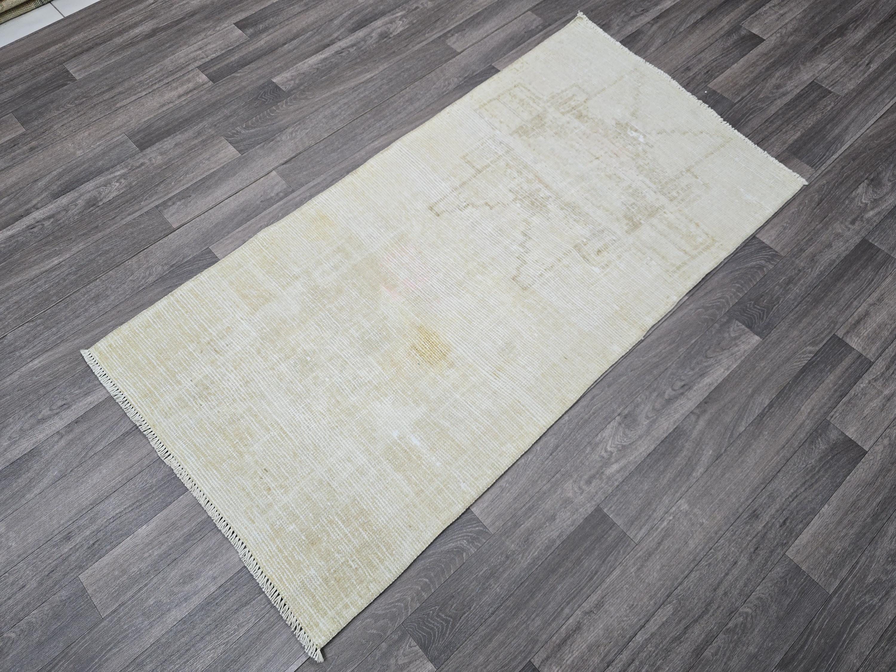 Hand Knotted Wool Turkish Rug: Small Vintage Oushak Carpet (3x5 ft)