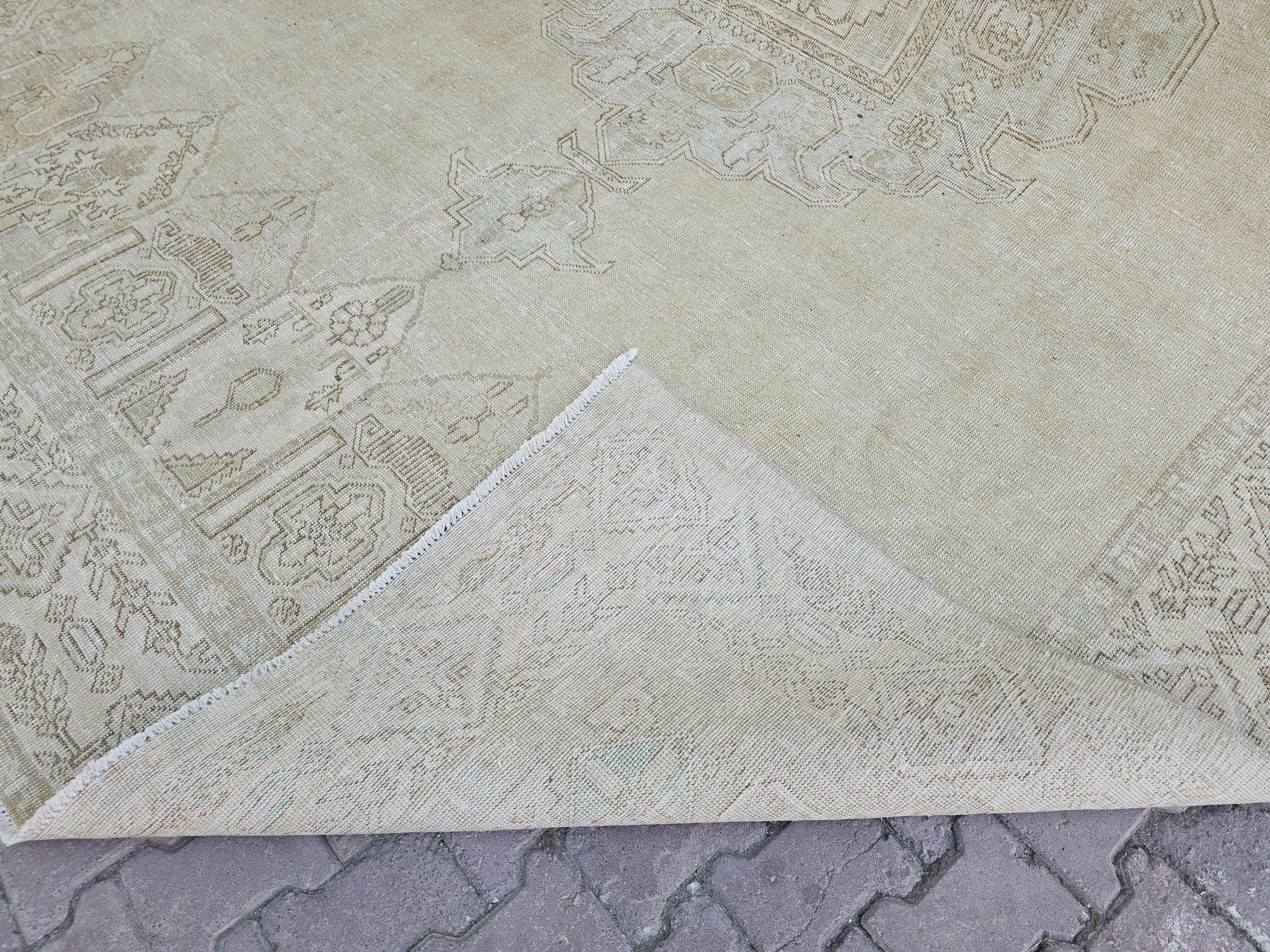 9x12 Vintage Rug: Handmade Turkish Wool Area Carpet - Oversize Neutral Wool Area Rug for Livingroom and bedroom - Palace size rug