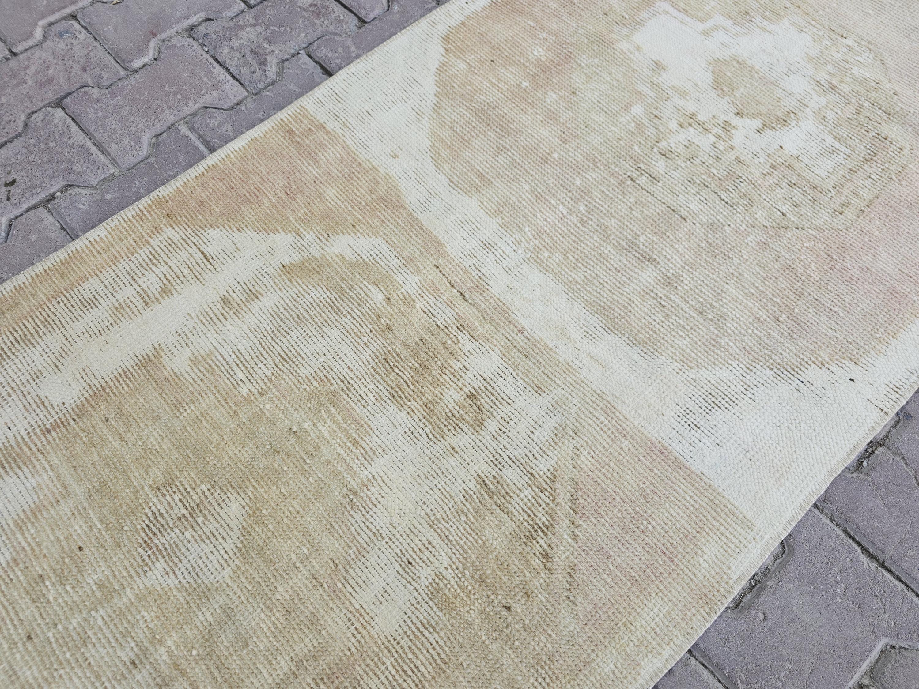 Hand Knotted Turkish Wool Runner: Neutral Vintage Bohemian Rug (2.5x9)