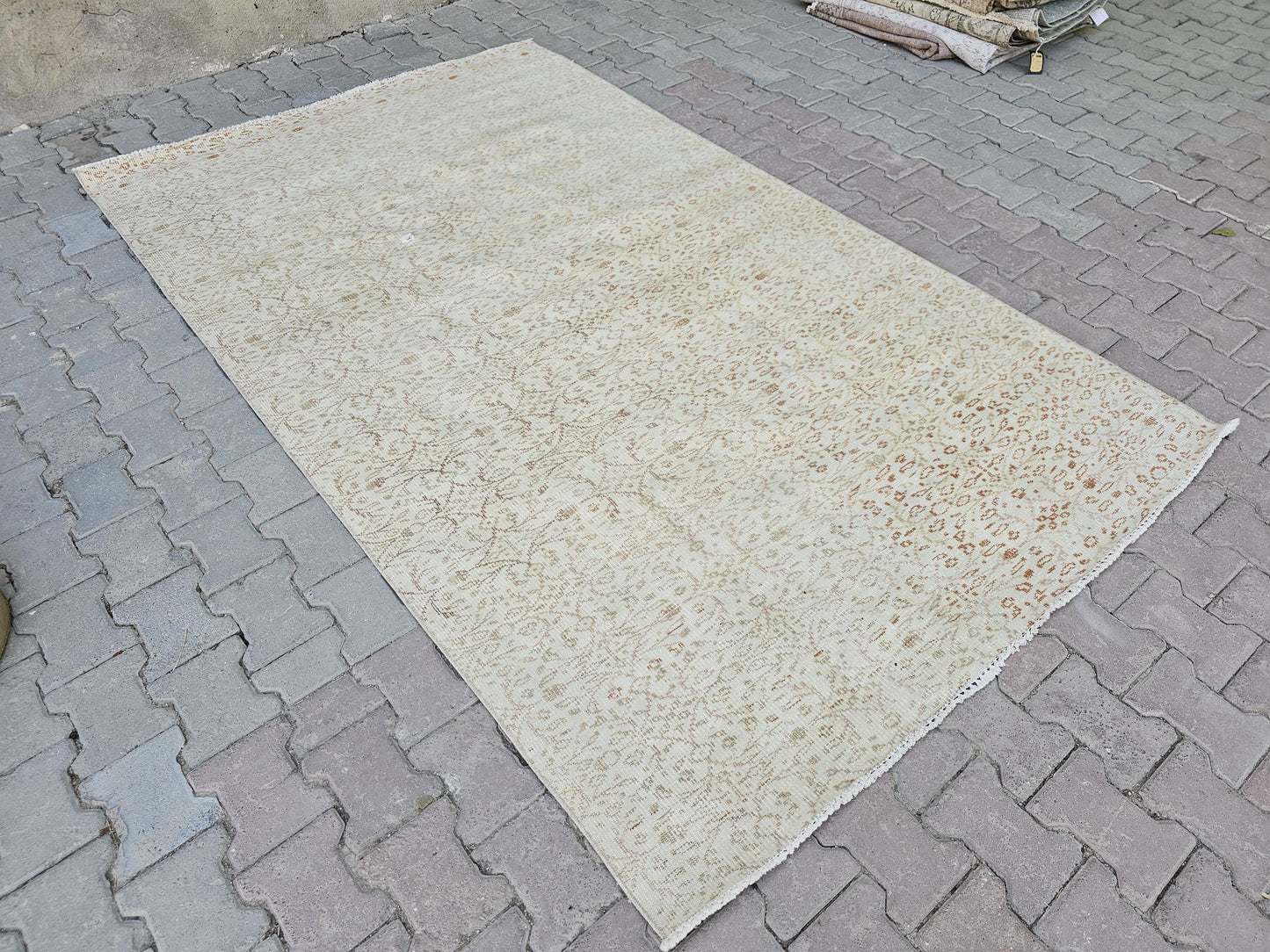 5x9 Hand Knotted Vintage Turkish Area Rug Cream