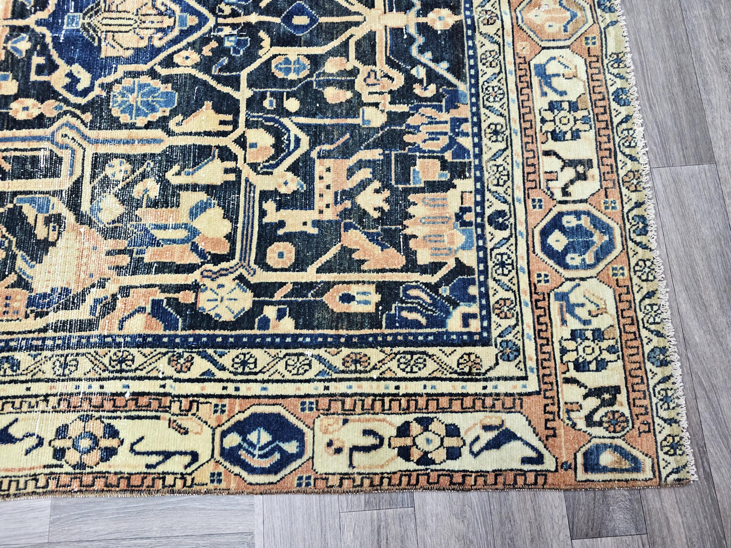 5x9 Vintage Persian Accent Rug – Handwoven Traditional Geometric Design