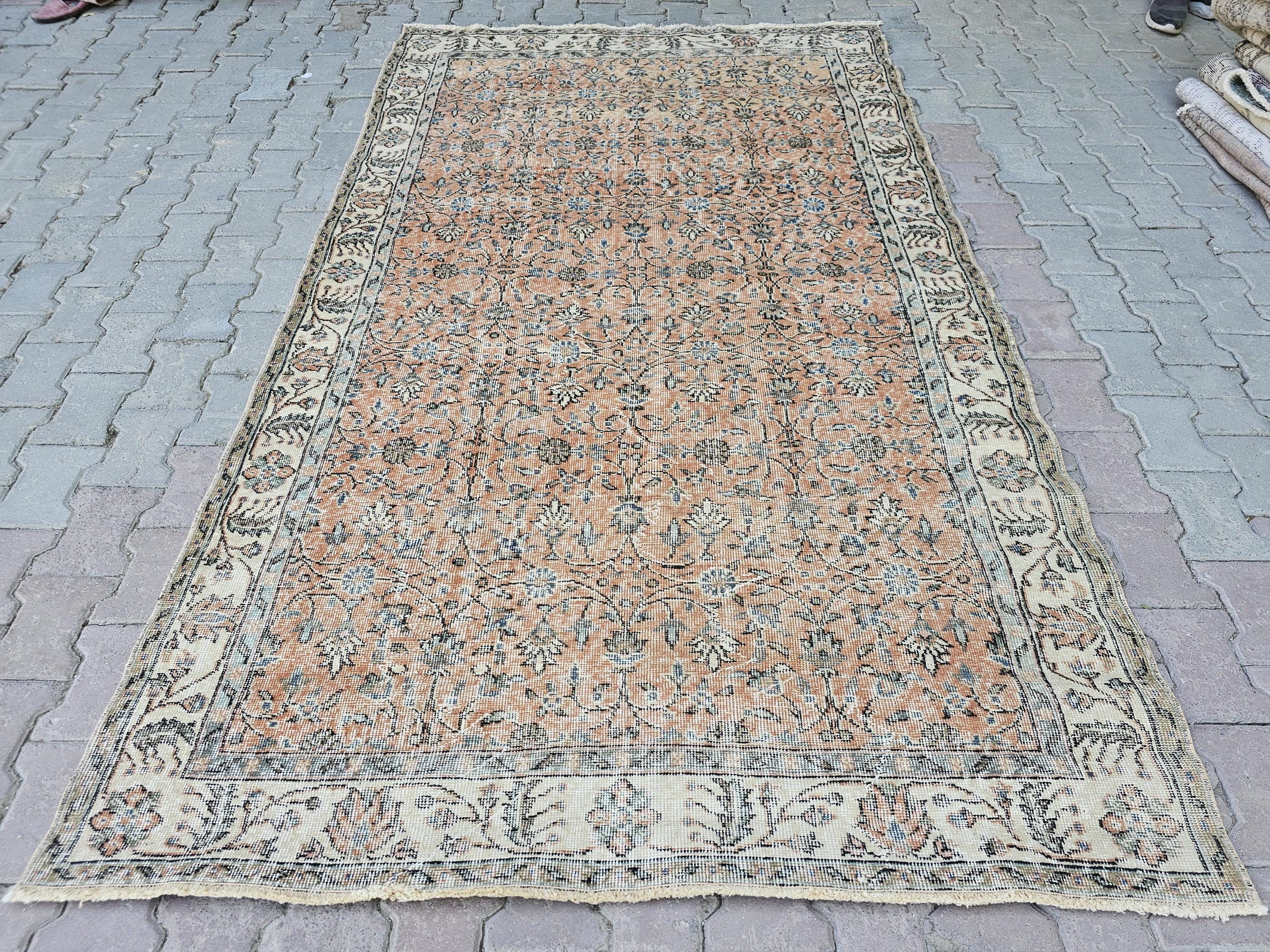 Handmade Wool Oushak Rug 5x9: Vintage Turkish Floral Rug