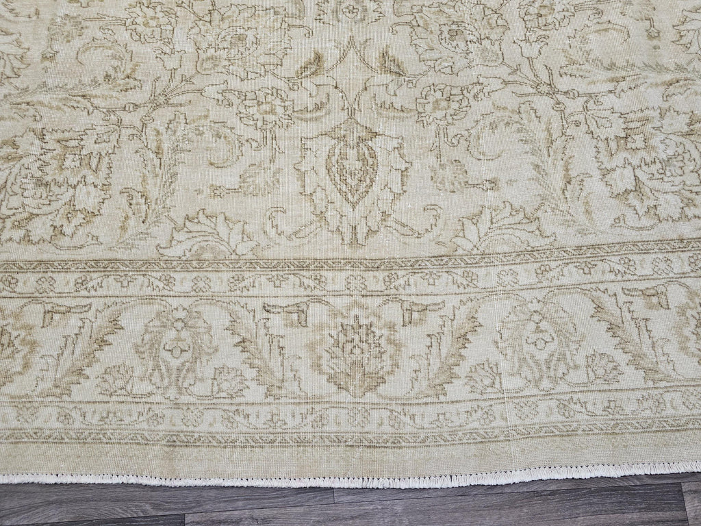9x12 Hand-Knotted Oushak Rug: Vintage Turkish Wool Carpet