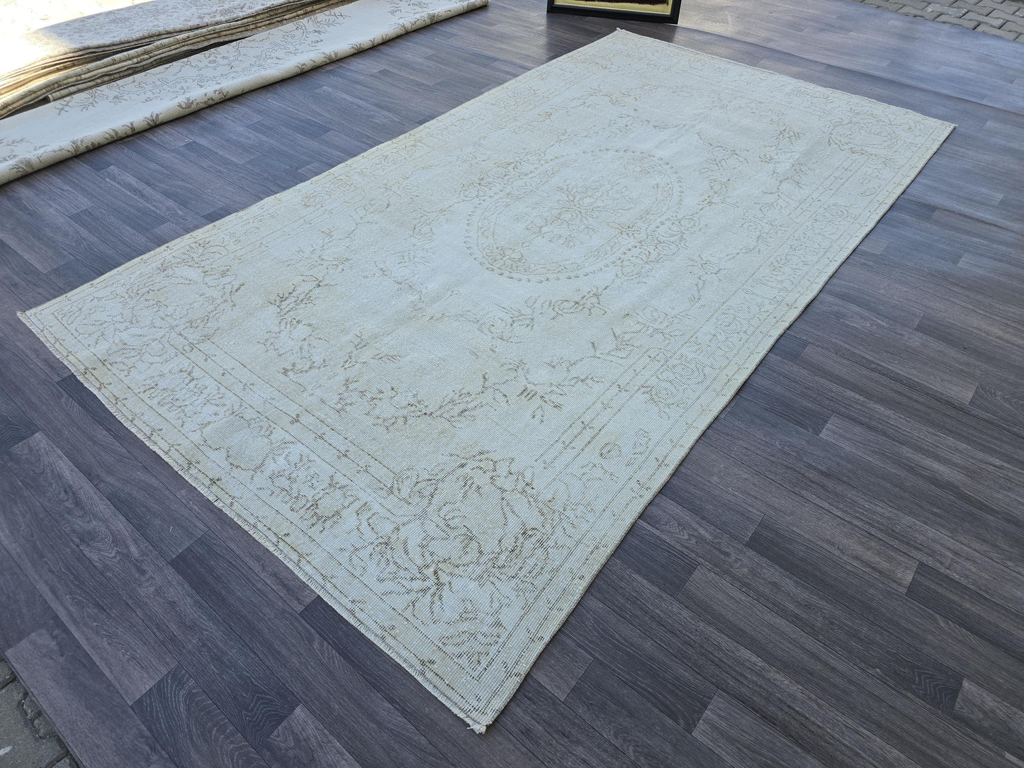 Vintage Rug / 5.50x9.85 feet / Hand Knotted Wool Oushak Rug/ Neutral 6x9 Rug for Bedroom and Nursery Room