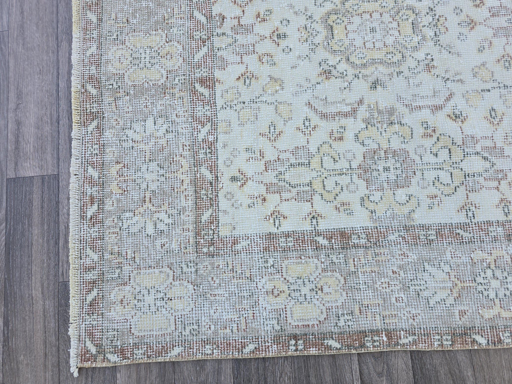 5x10 Hand Knotted Vintage Turkish Oushak Rug: Neutral Wool