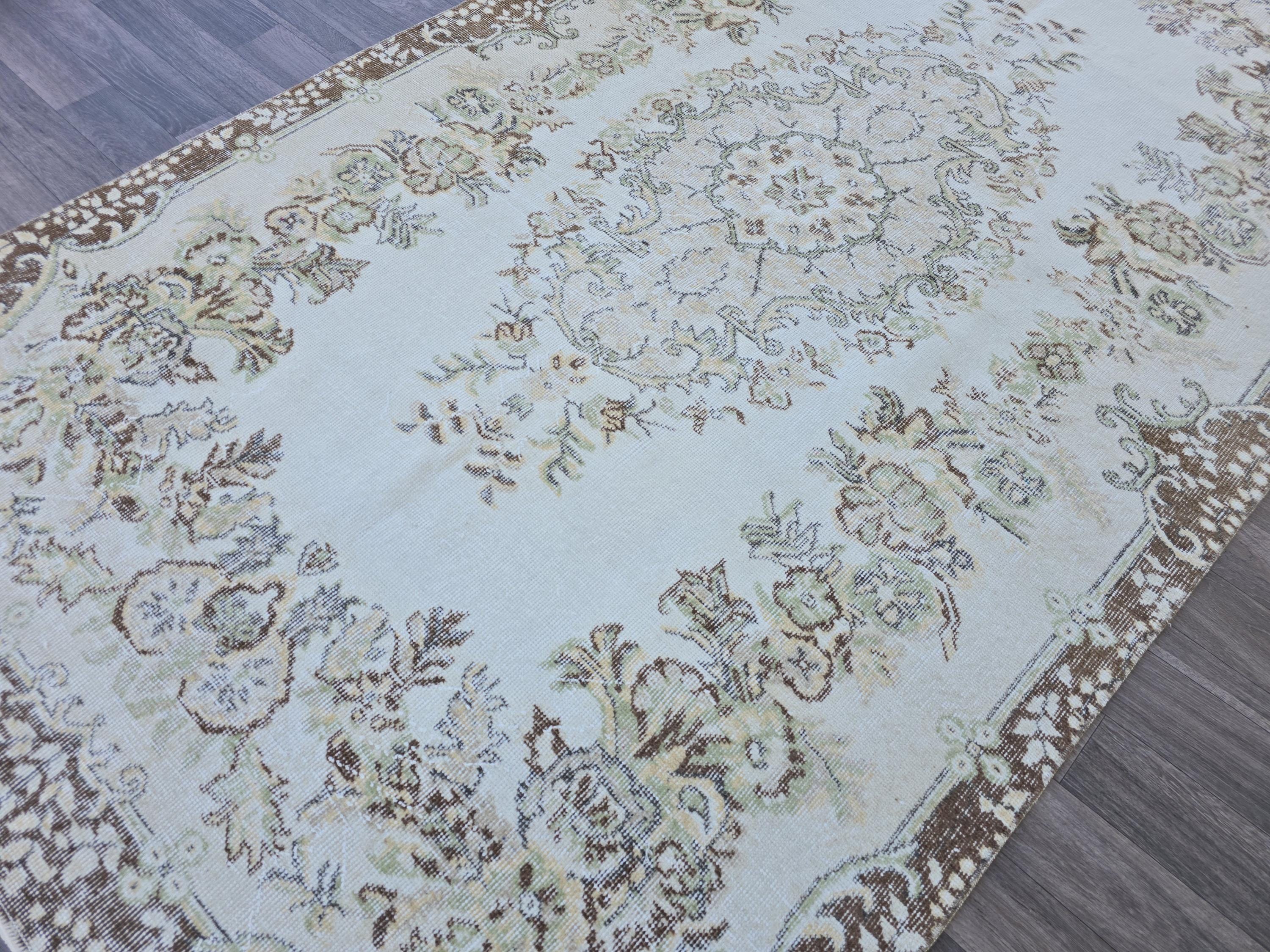 5x8 Hand Knotted Turkish Rug: Vintage Wool Floral Carpet