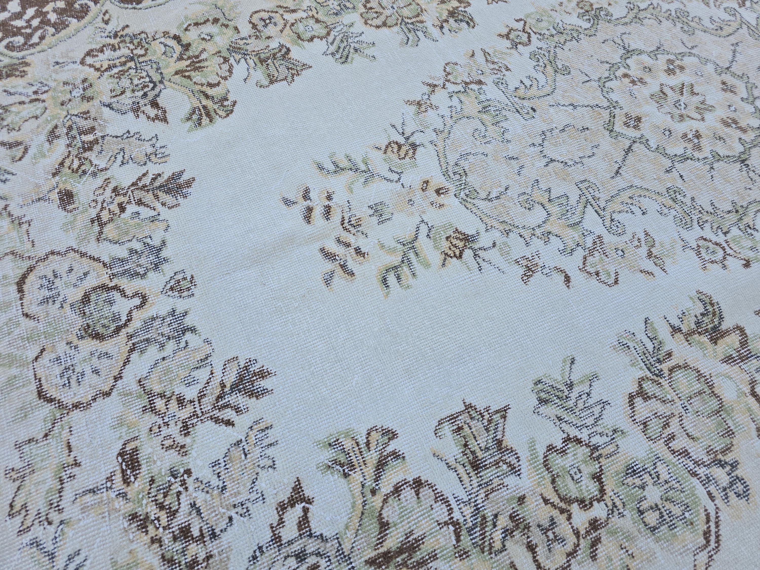 5x8 Hand Knotted Turkish Rug: Vintage Wool Floral Carpet