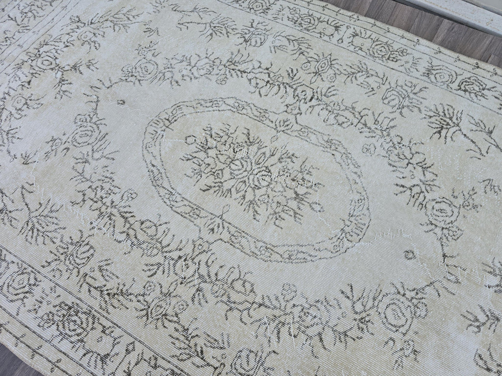 Vintage Turkish Oushak Rug: Hand-Knotted Wool Area Rug (5.7x9.40 feet)