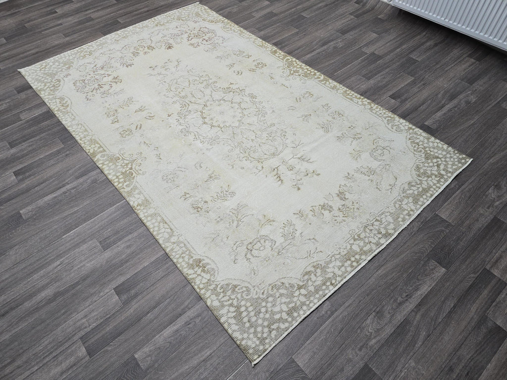 5.25x8.7 feet Neutral Vintage Area Rug Hand knotted Wool Turkish carpet