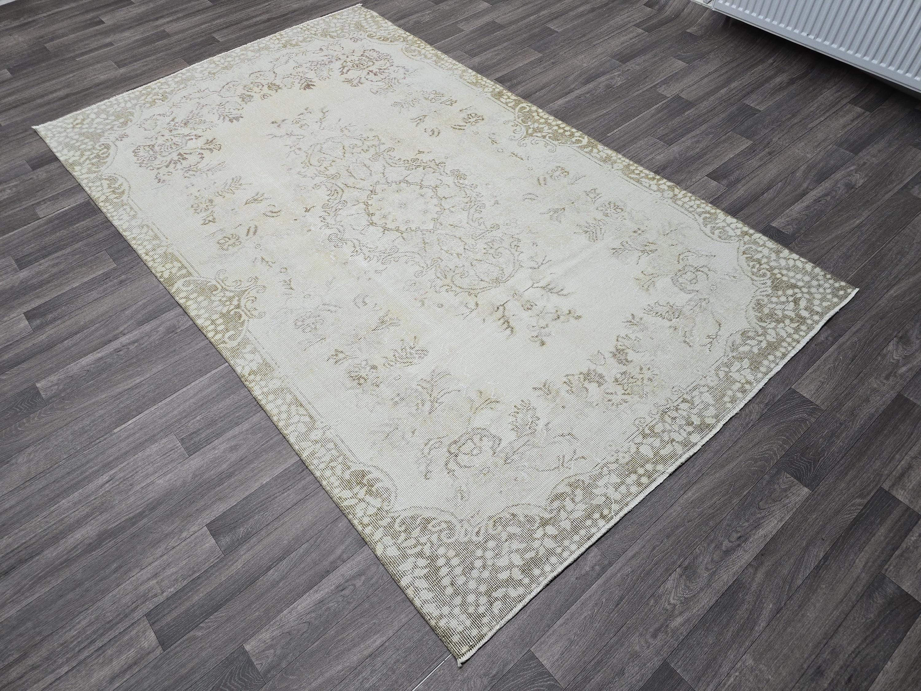 5.25x8.7 feet Neutral Vintage Area Rug Hand knotted Wool Turkish carpet