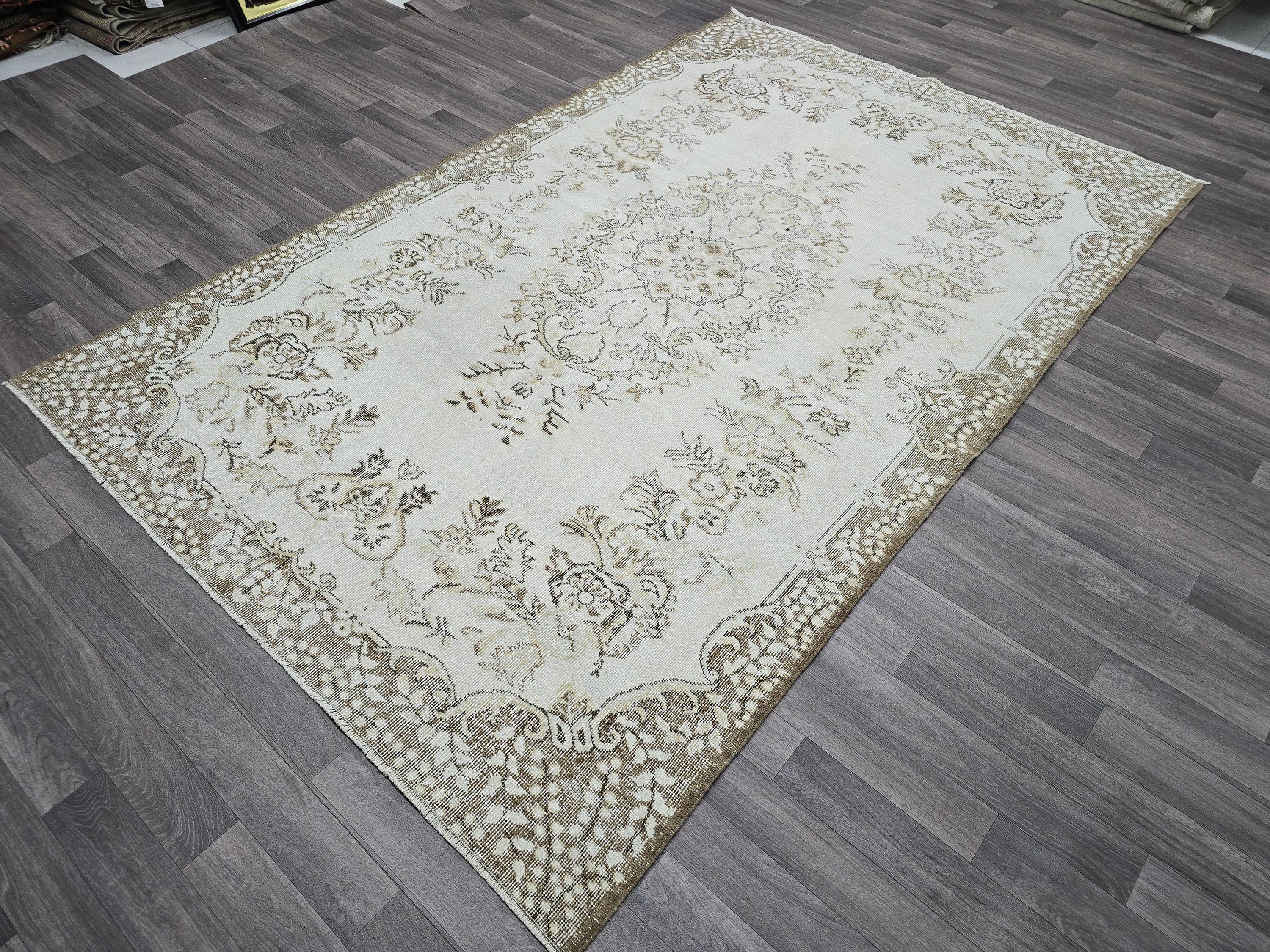6x9 Feet Vintage Turkish Oushak Area Rug | Neutral Handmade Wool Carpet
