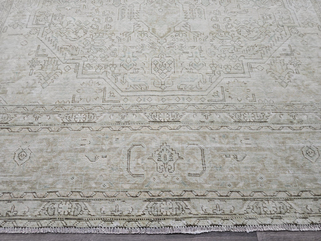 9x12 Vintage Oushak Rug: Neutral Turkish Wool Carpet