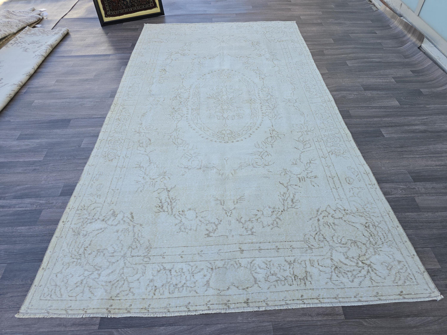 Vintage Rug / 5.50x9.85 feet / Hand Knotted Wool Oushak Rug/ Neutral 6x9 Rug for Bedroom and Nursery Room