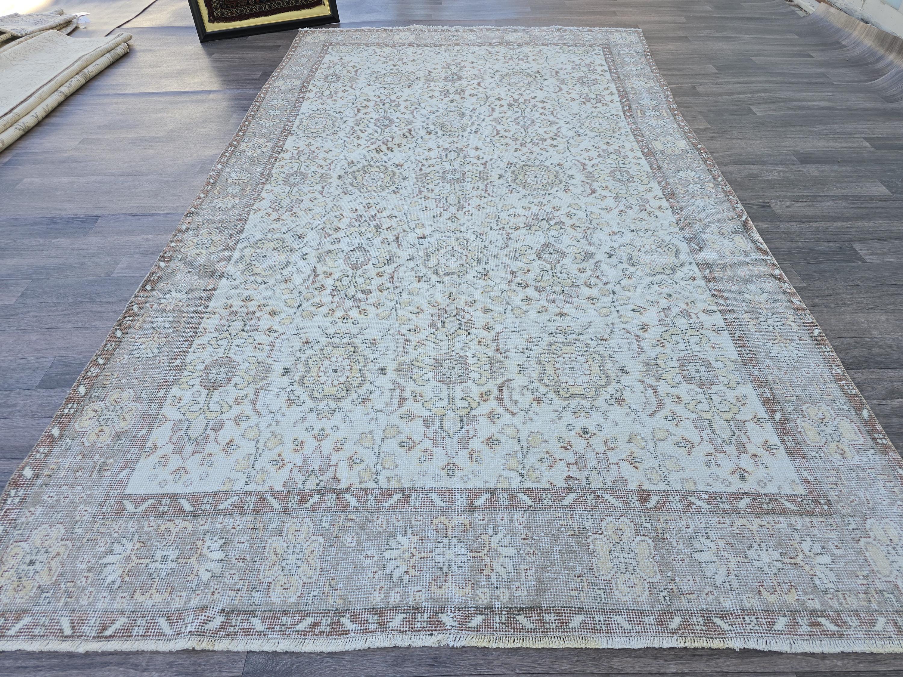 5x10 Hand Knotted Vintage Turkish Oushak Rug: Neutral Wool