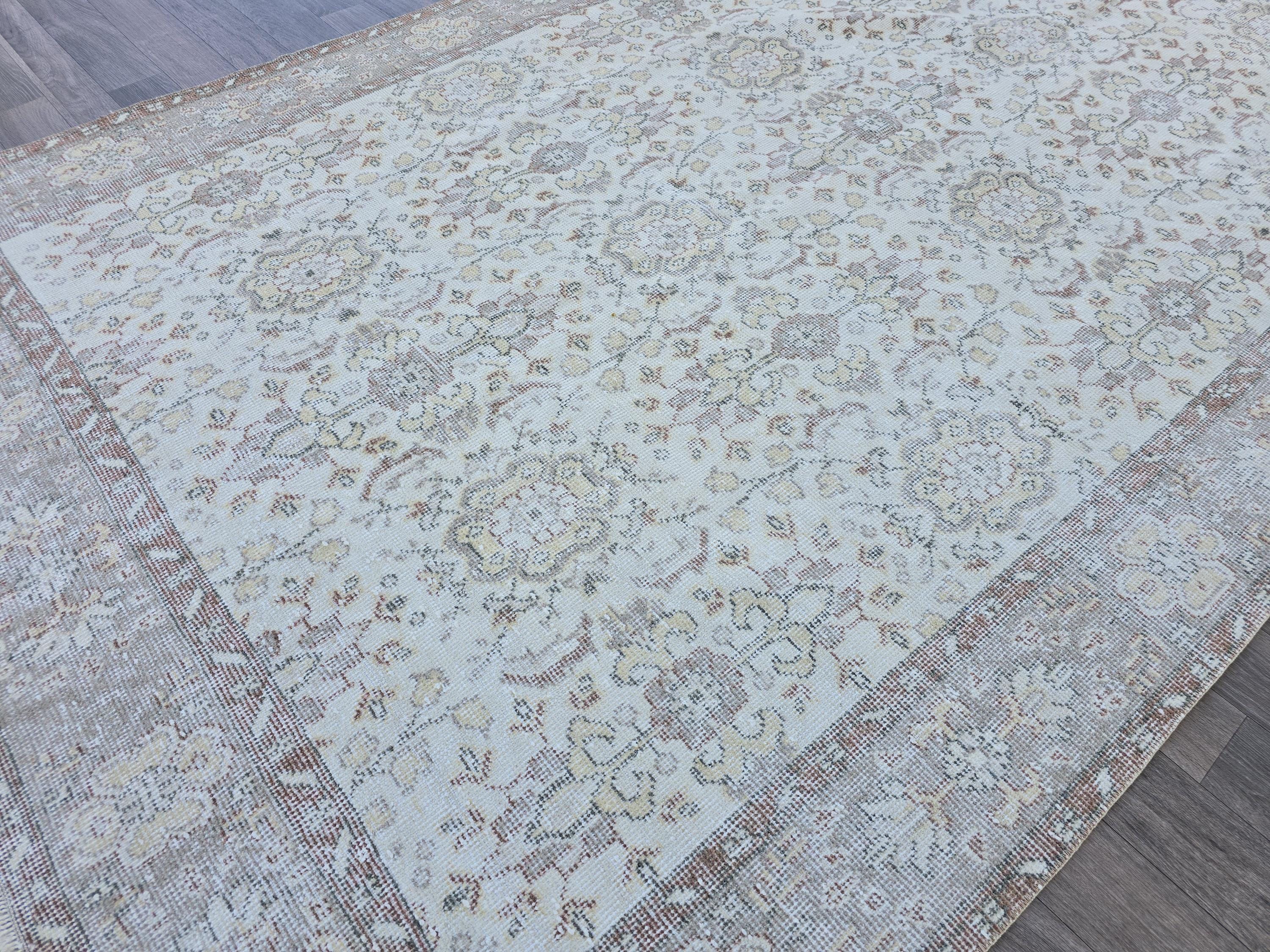 5x10 Hand Knotted Vintage Turkish Oushak Rug: Neutral Wool