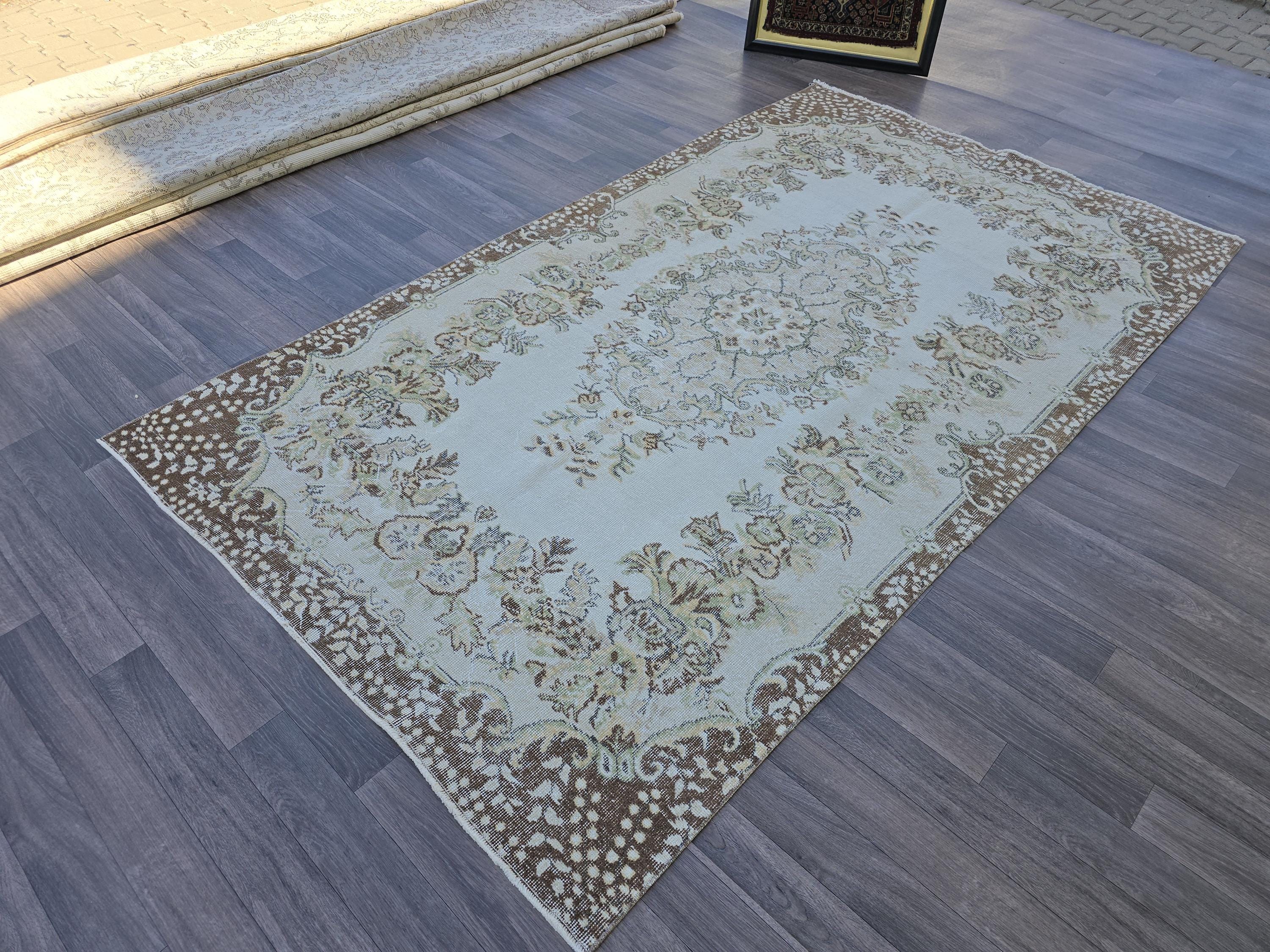 5x8 Hand Knotted Turkish Rug: Vintage Wool Floral Carpet