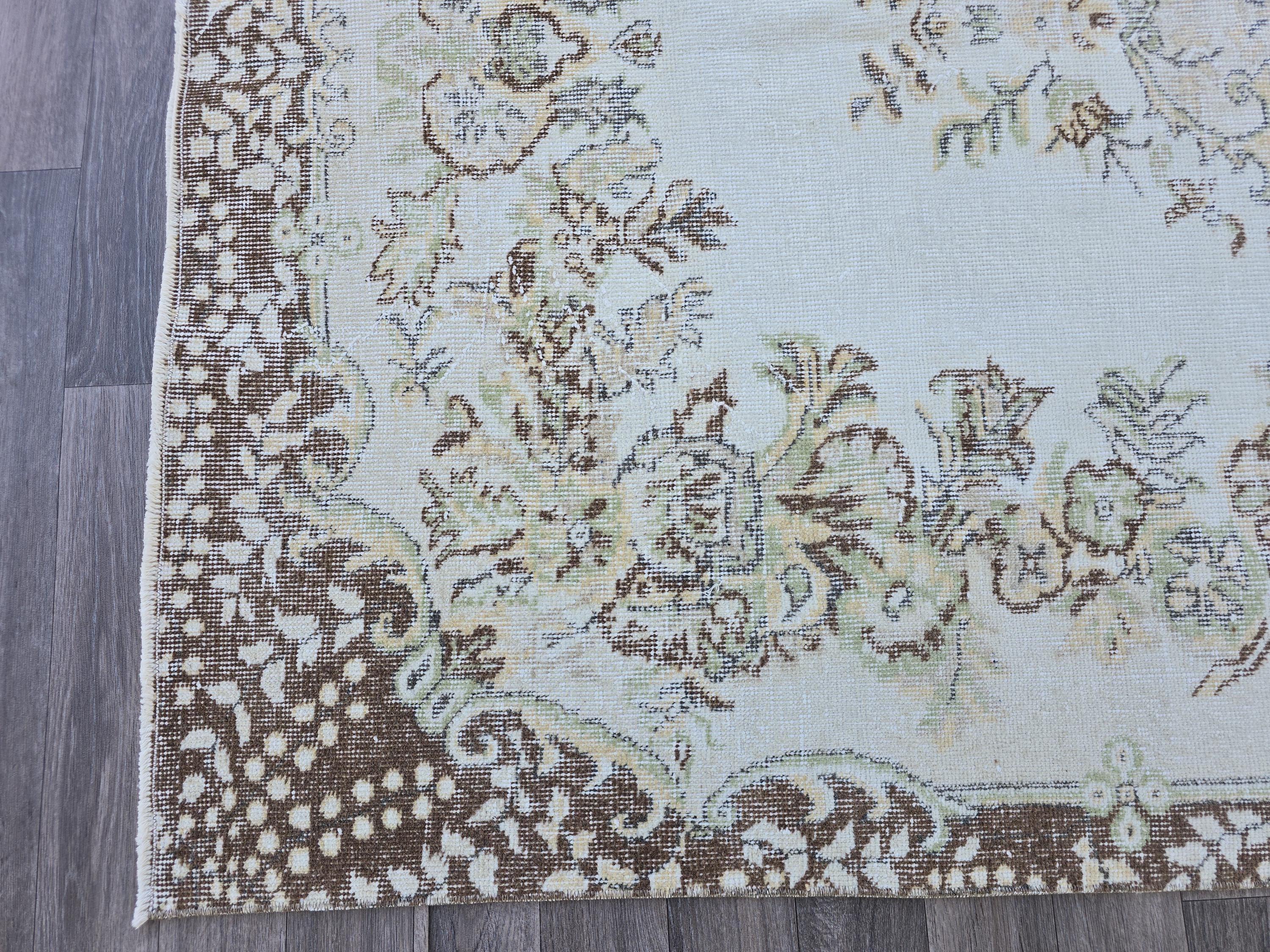 5x8 Hand Knotted Turkish Rug: Vintage Wool Floral Carpet