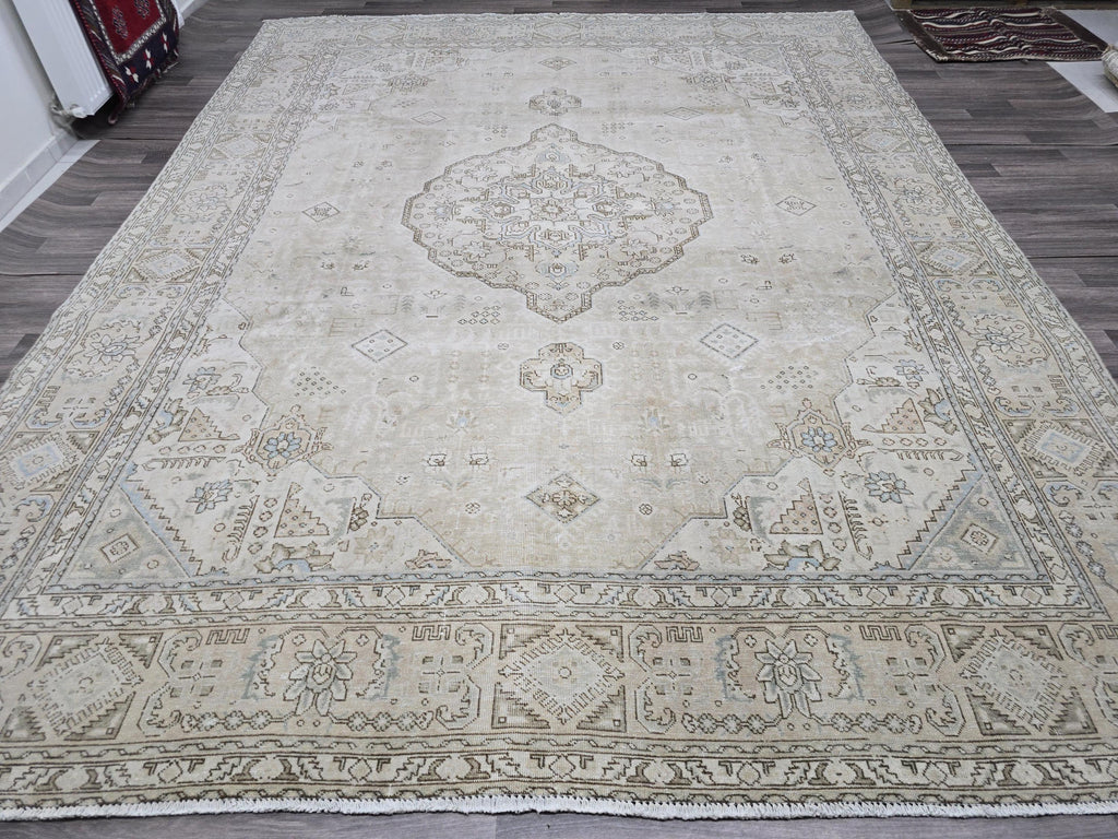 Vintage 9x12 Hand-Knotted Wool Rug: Distressed Neutral Turkish Oushak