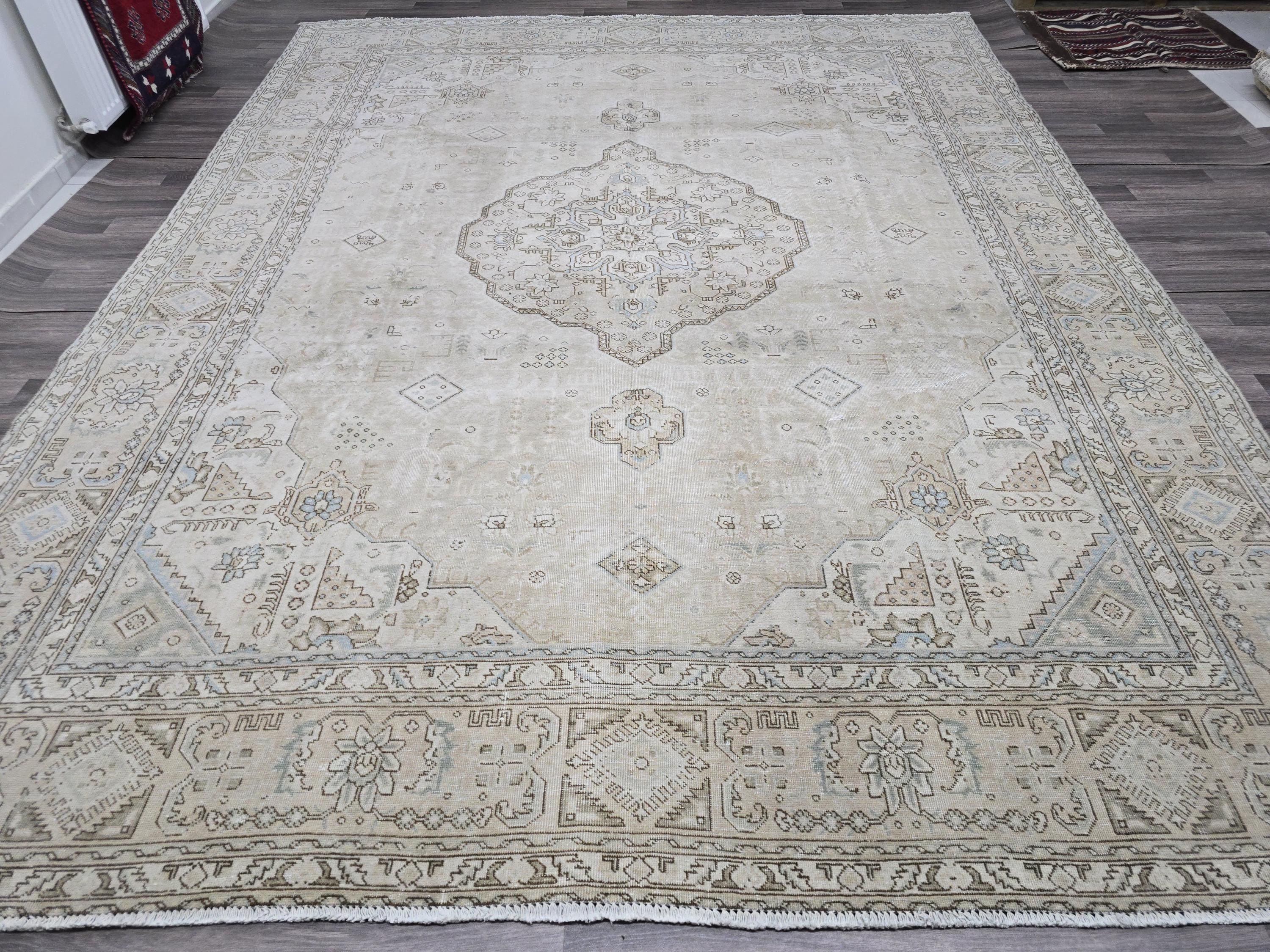 Oversized Hand-Knotted Wool Oushak Rug: Neutral Turkish Oriental Carpet (9.50x12.30 ft) Vintage