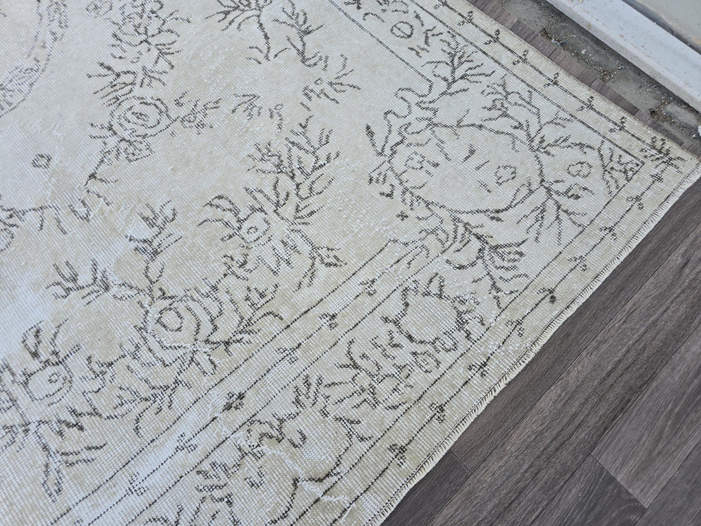 Vintage Turkish Oushak Rug: Hand-Knotted Wool Area Rug (5.7x9.40 feet)