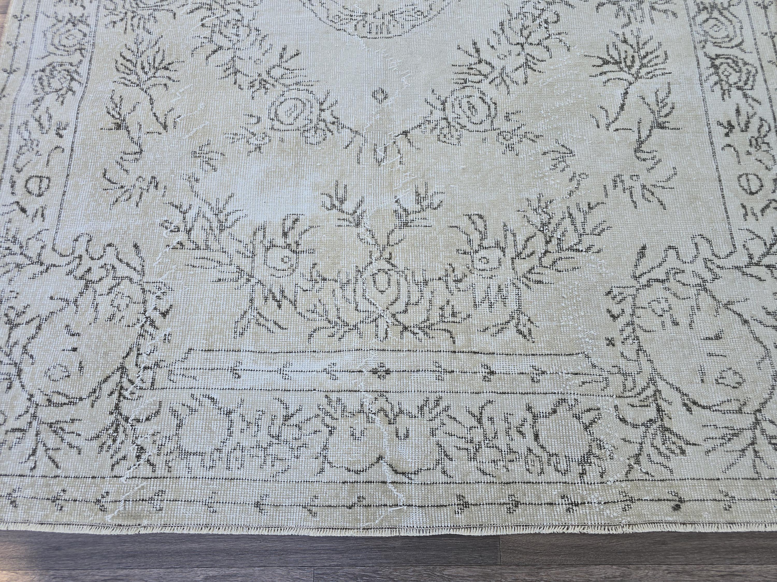 Vintage Turkish Oushak Rug: Hand-Knotted Wool Area Rug (5.7x9.40 feet)