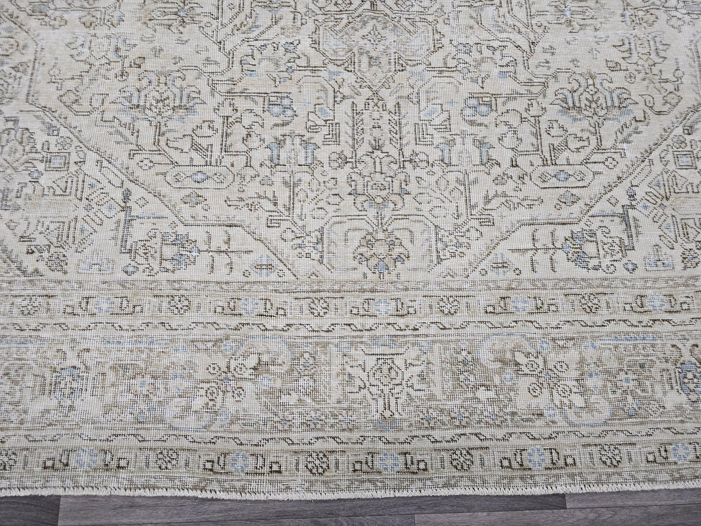 Oversized Neutral Oushak Rug: Vintage Turkish Wool Carpet (9.35x12.30 ft)