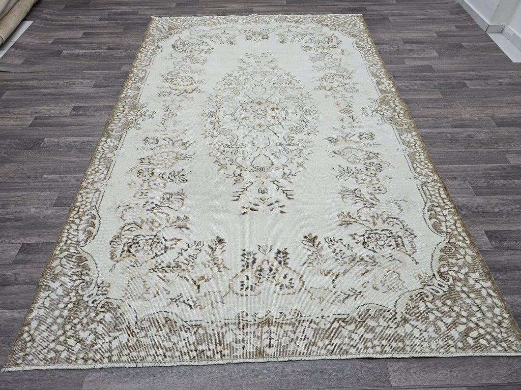 6x9 Feet Vintage Turkish Oushak Area Rug | Neutral Handmade Wool Carpet