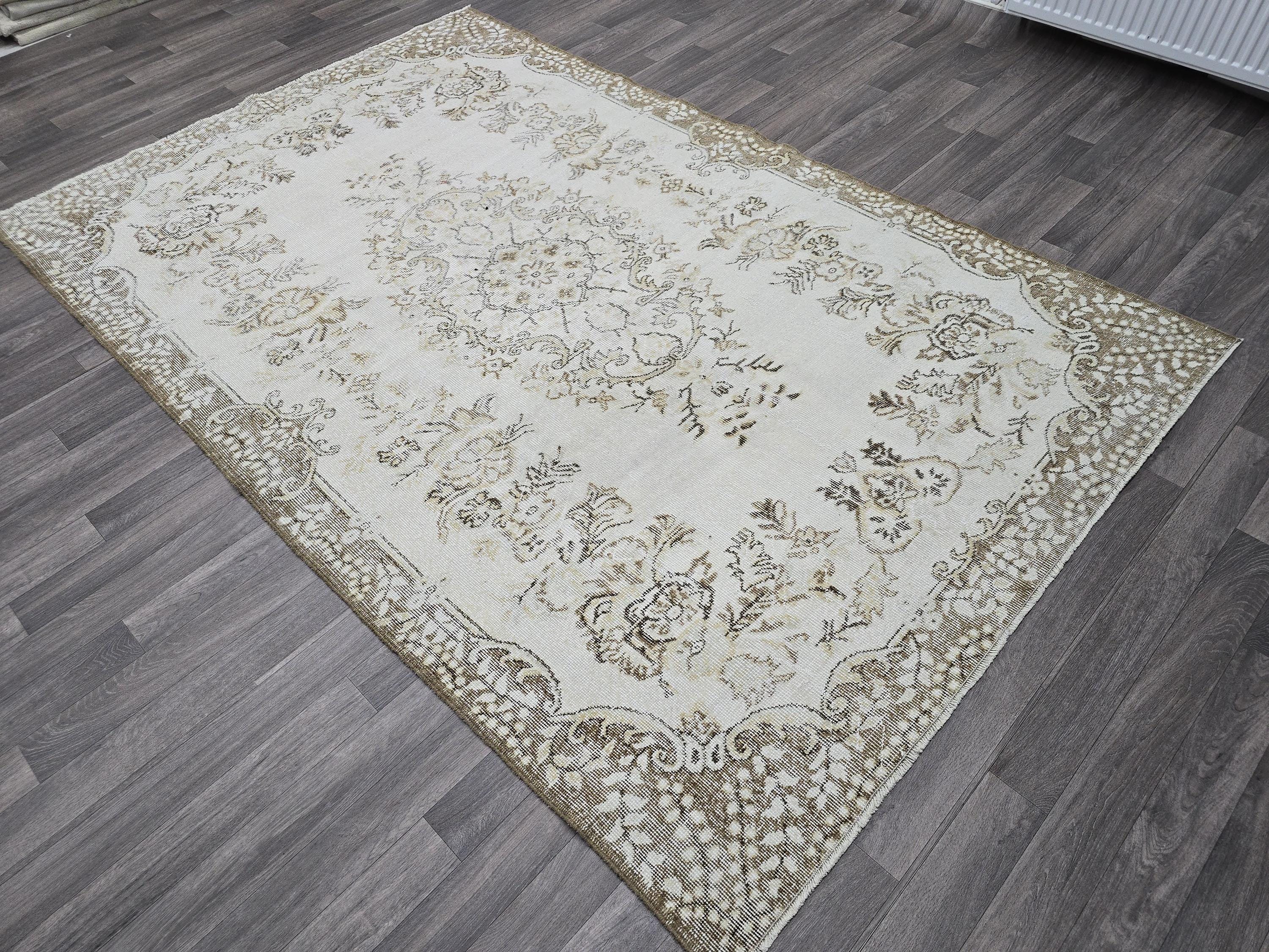 6x9 Feet Vintage Turkish Oushak Area Rug | Neutral Handmade Wool Carpet