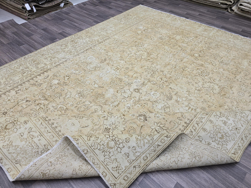 Oversize Oushak Rug: 9.70x12.25 ft, Hand-Knotted Wool, Neutral Farmhouse Decor