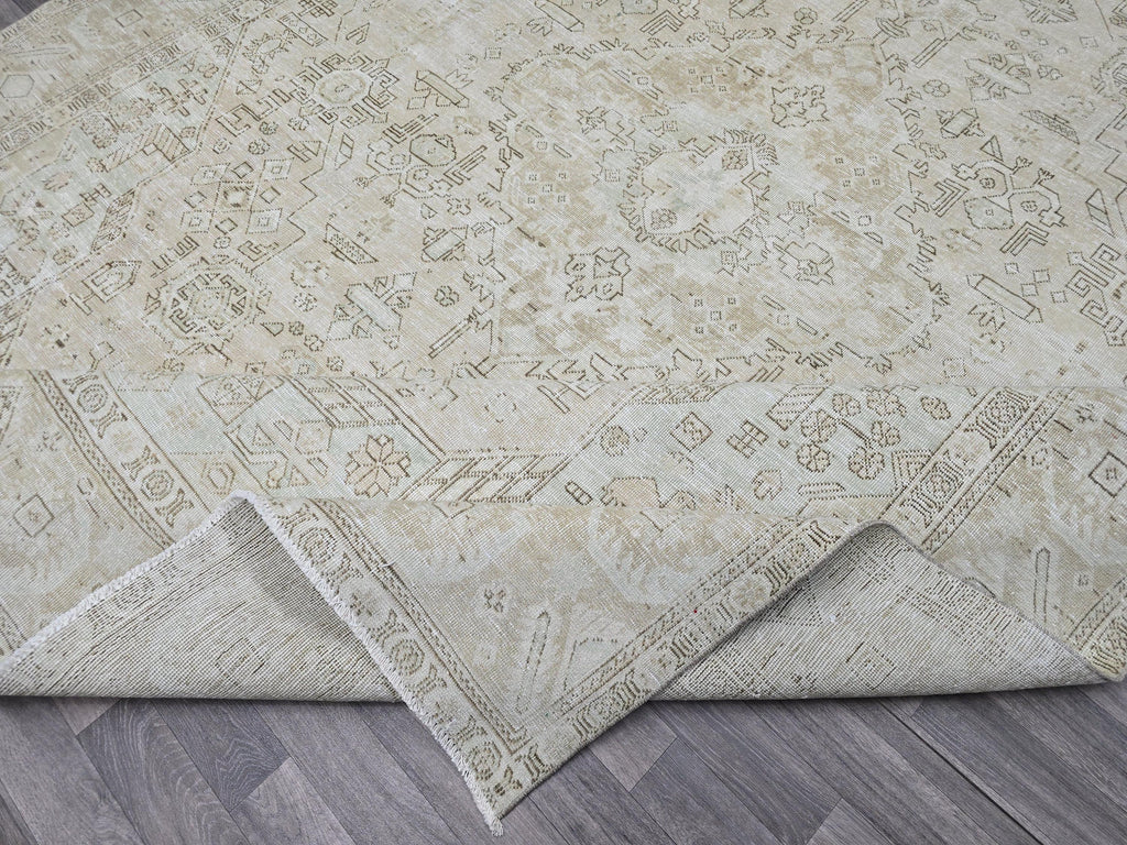 10x12 Handmade Wool Heriz Rug: Vintage Turkish Geometric Area Rug