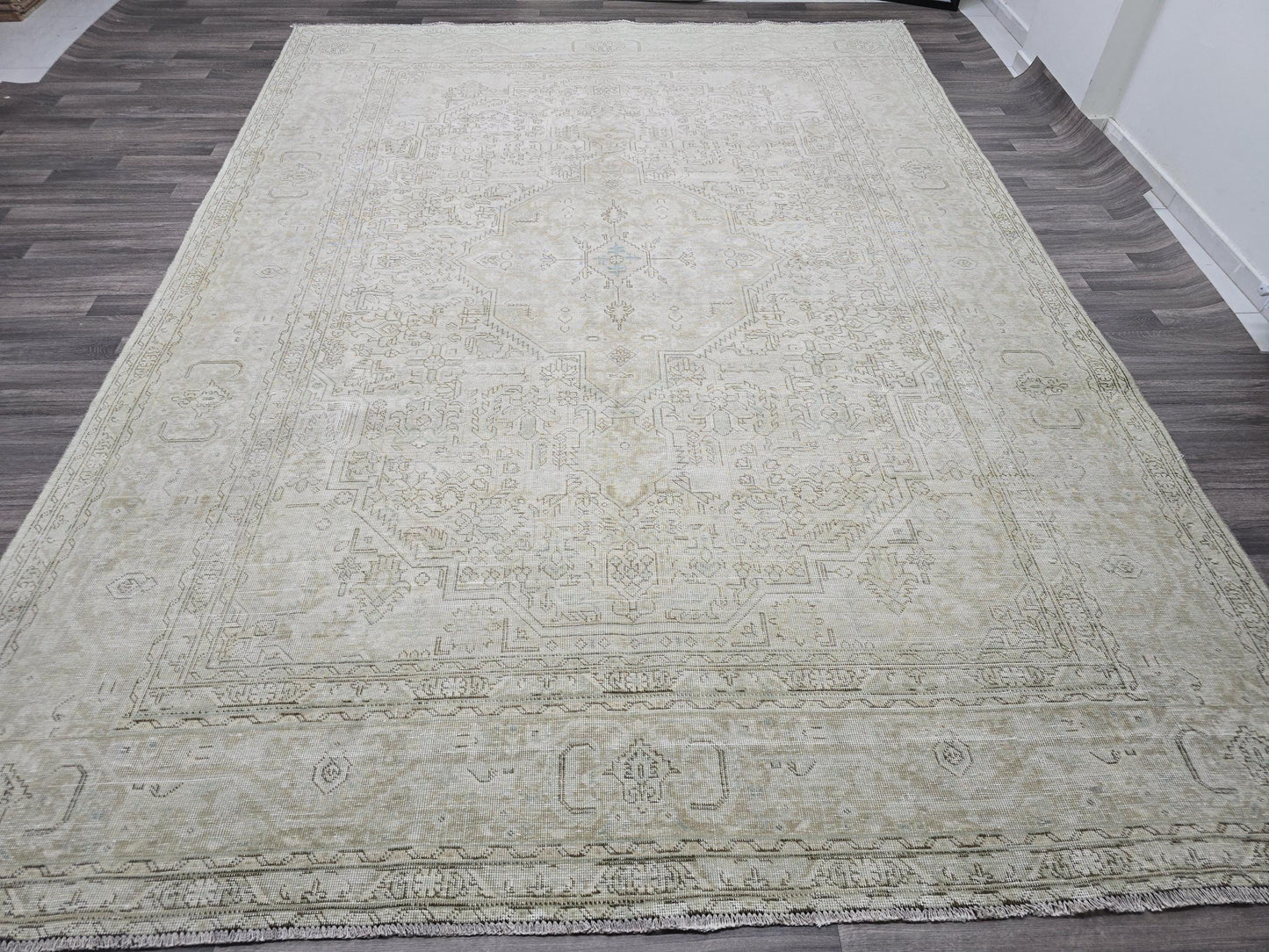 9x12 Vintage Oushak Rug: Neutral Turkish Wool Carpet