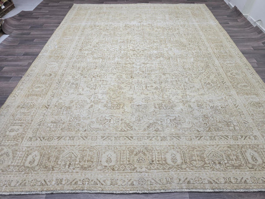 Vintage Turkish Oushak Area Rug | Muted Beige Hand-Knotted Wool Carpet | Large 9'4" x 12'3" Traditional Oriental Design