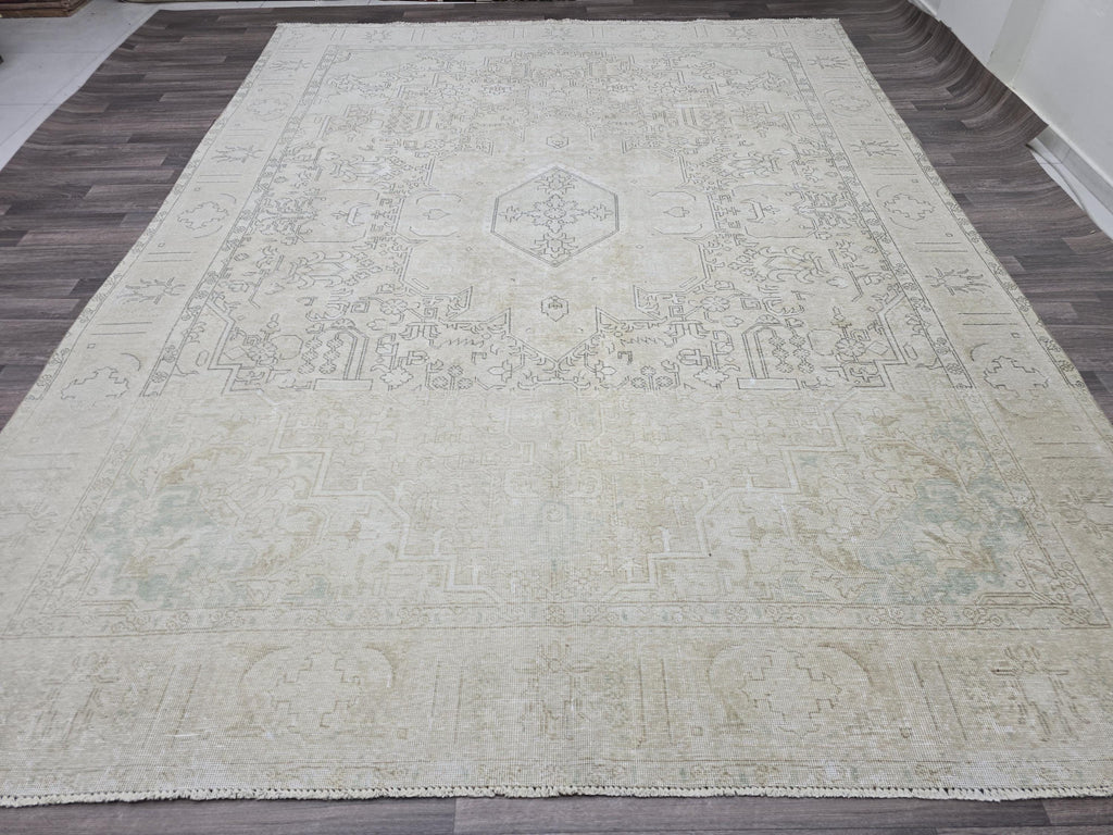 Oversized Neutral Oushak Rug: Vintage Turkish Wool Carpet (9.30x12.50 feet)
