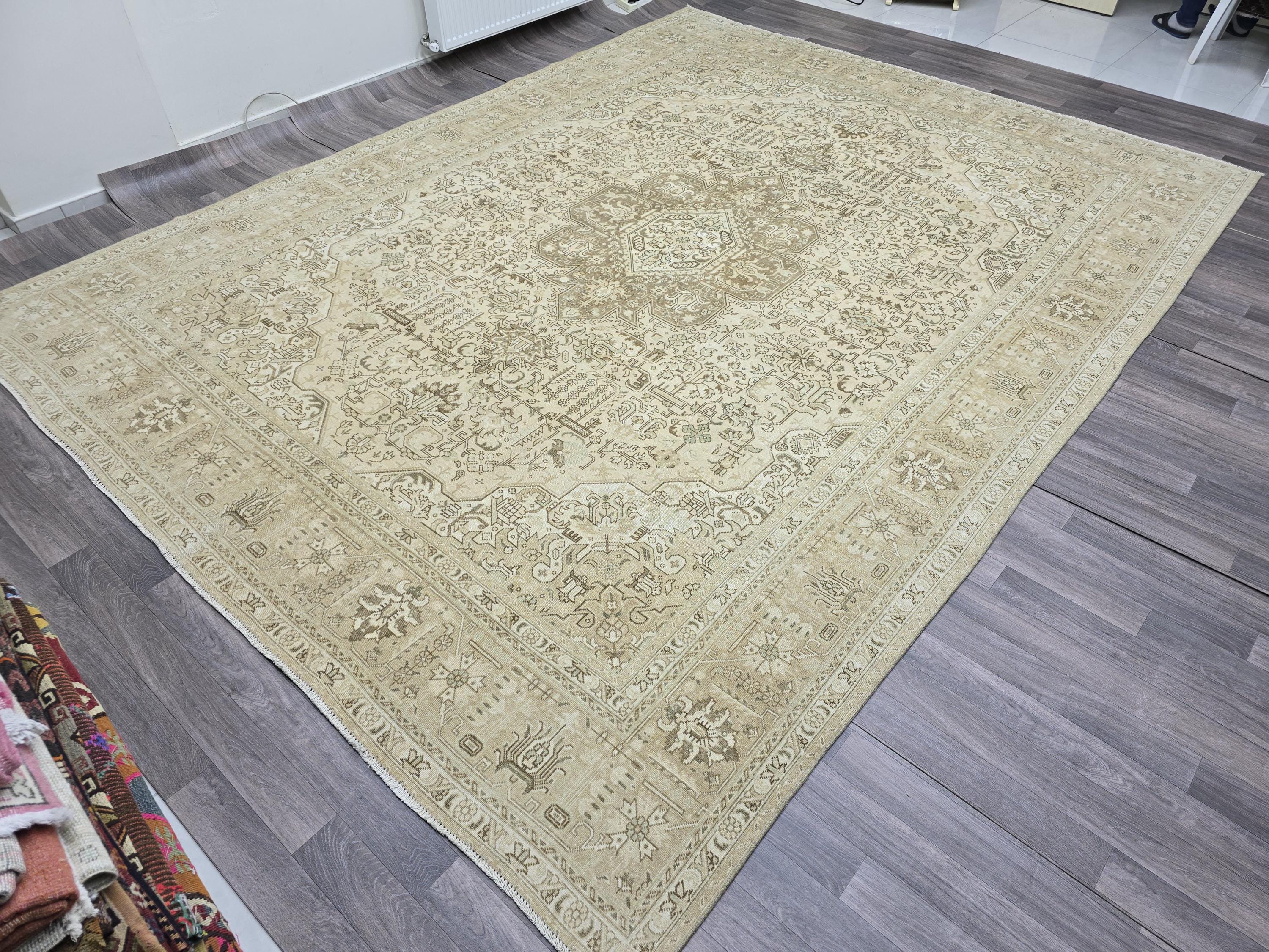 Oversized Vintage Turkish Oushak Rug: 9.6x12.5 ft, Neutral Beige Wool