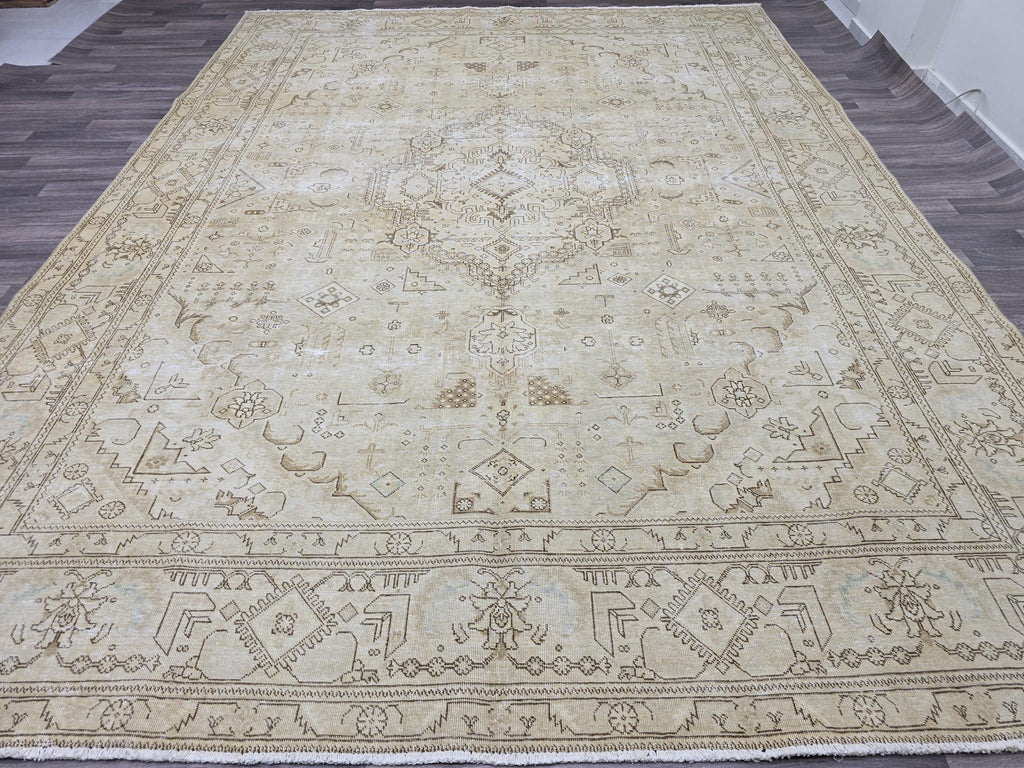 Oversized Turkish Oushak Rug: 9.65 x 12.6 Beige Medallion Wool Carpet